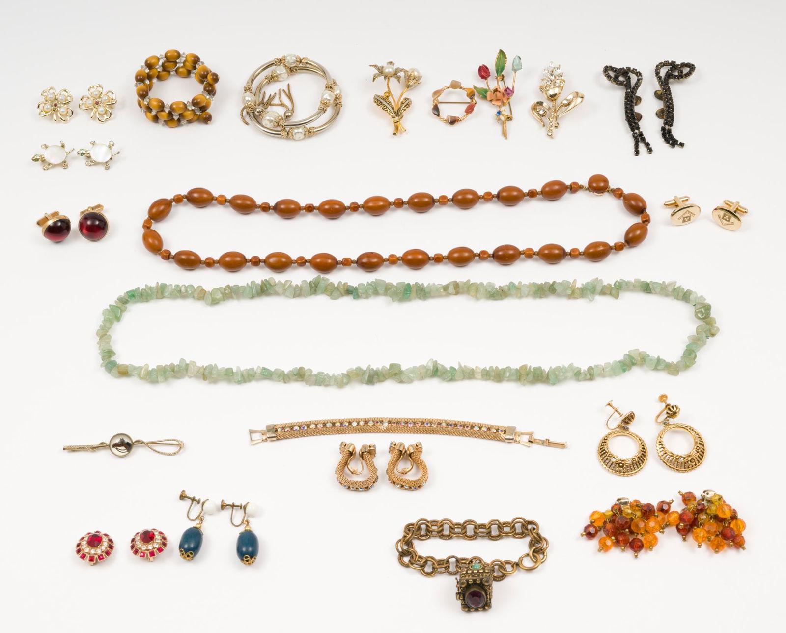 21 Vintage Costume Brooches, Bracelets And Earrings (1 of 8)