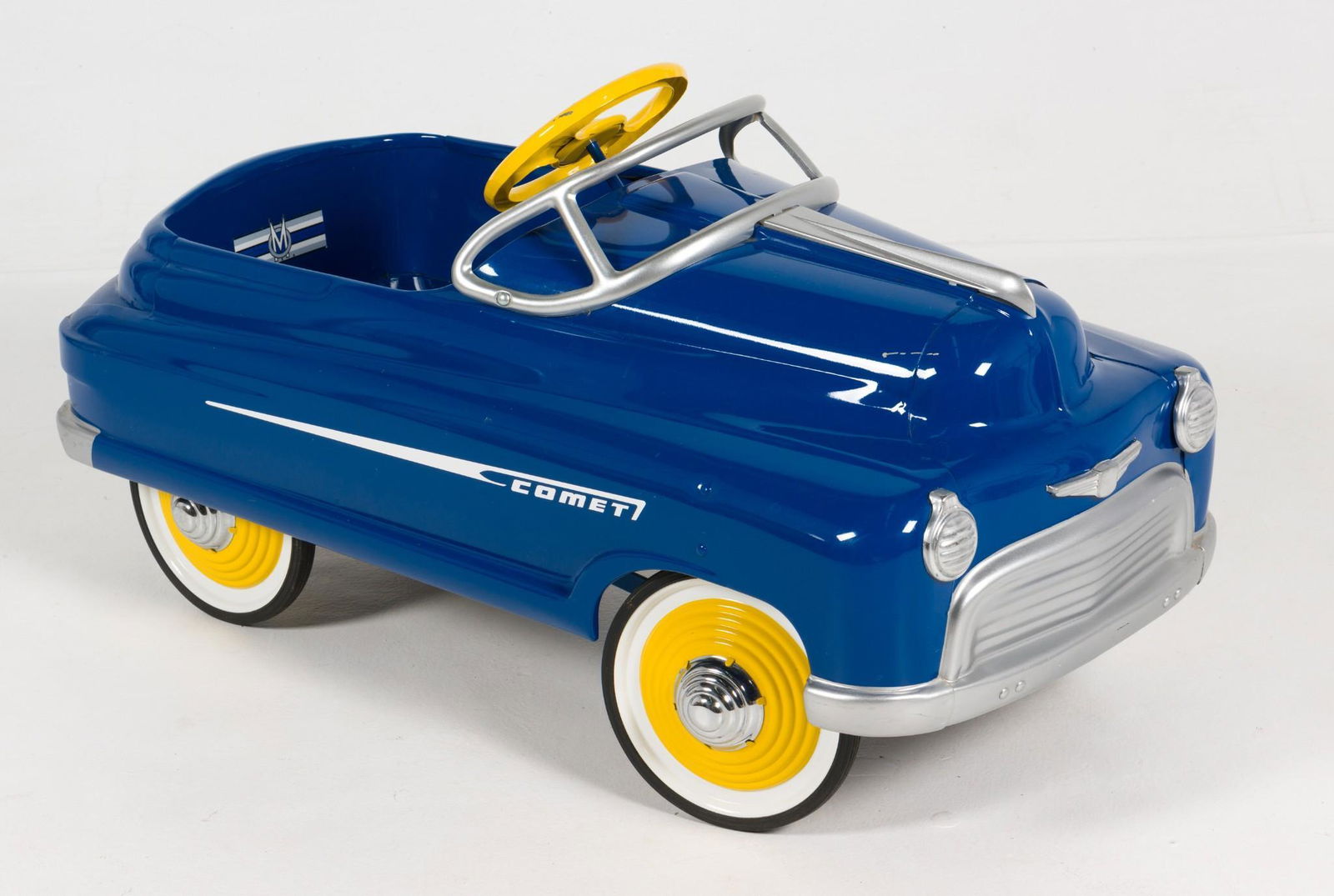Restored Murray Comet V12 Super Drive Pedal Car (1 of 16)