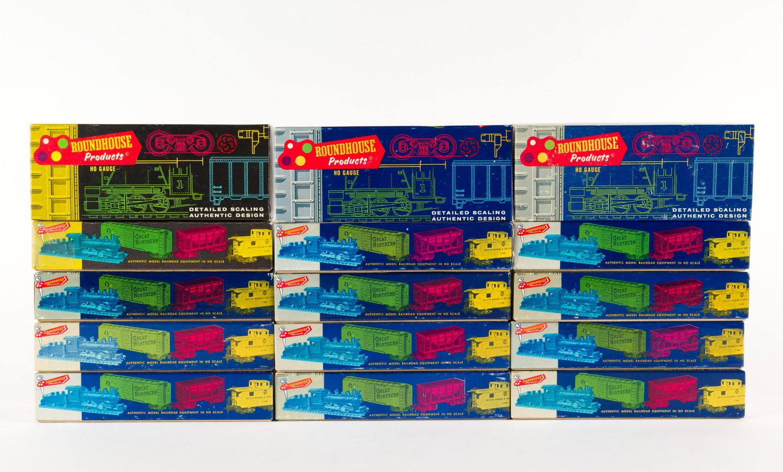 15 Roundhouse Products HO Train Cars (1 of 2)