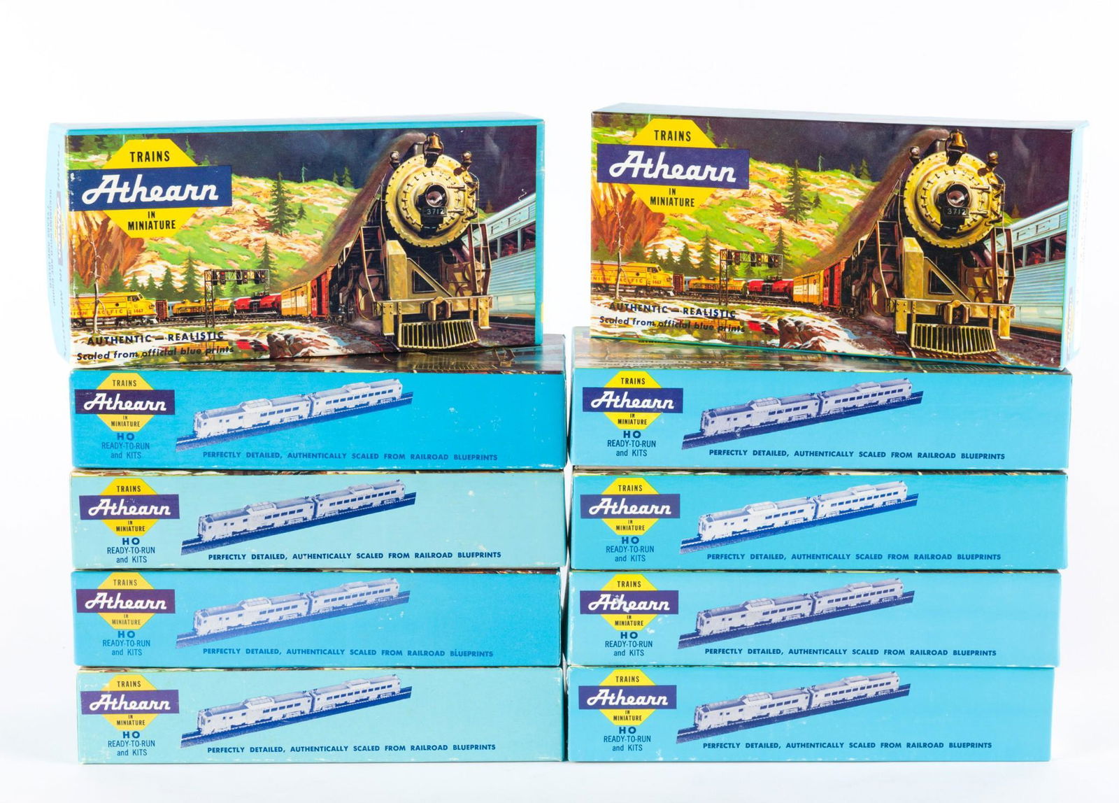 10 Athearn HO Train Cars Incl Northern Pacific (1 of 2)