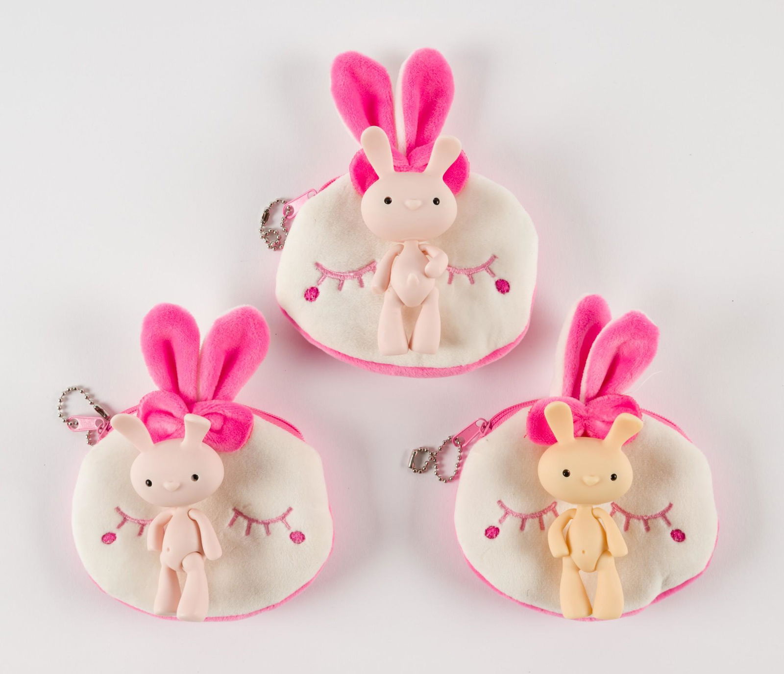 3 K6 Rabbit BJD With Carrying Cases Mar 26, 2023 Cordier Auctions