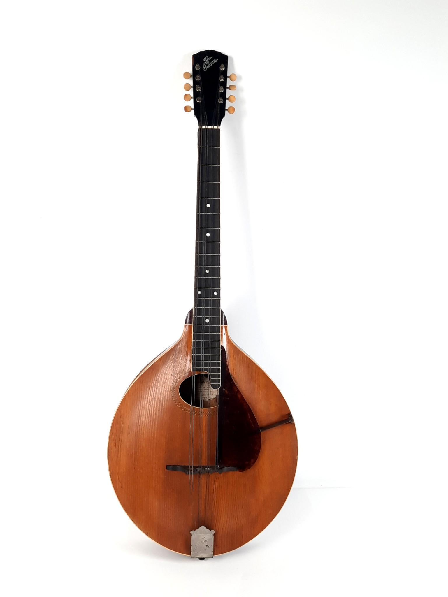 Gibson Mandolin Guitar with Case (1 of 13)