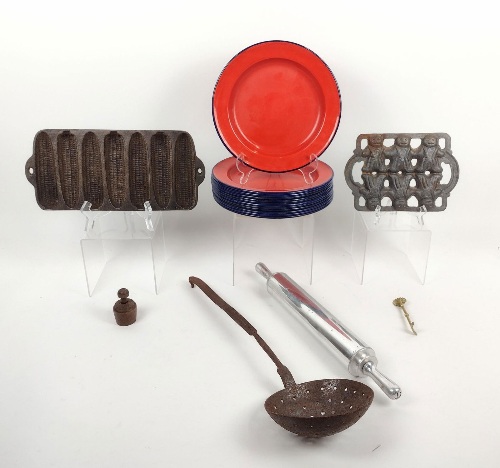 17 Pcs Kitchenalia incl Enameled Plates (1 of 6)