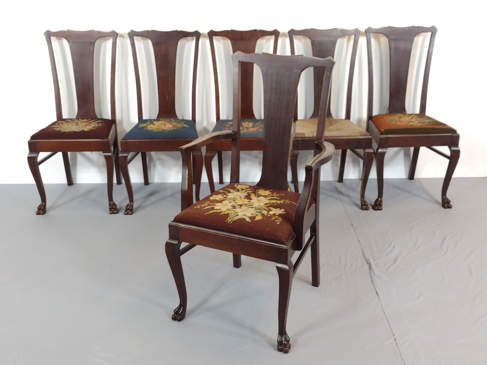 6 Dining Room Chairs (1 of 5)