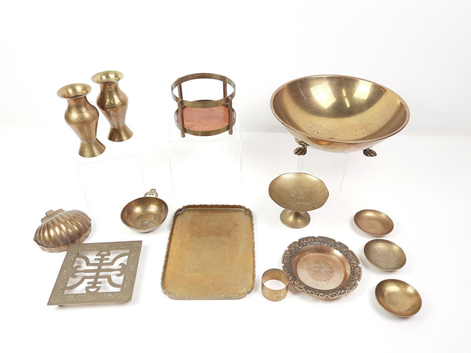 14 Pcs Chinese Brassware incl Bottle Coaster (1 of 2)