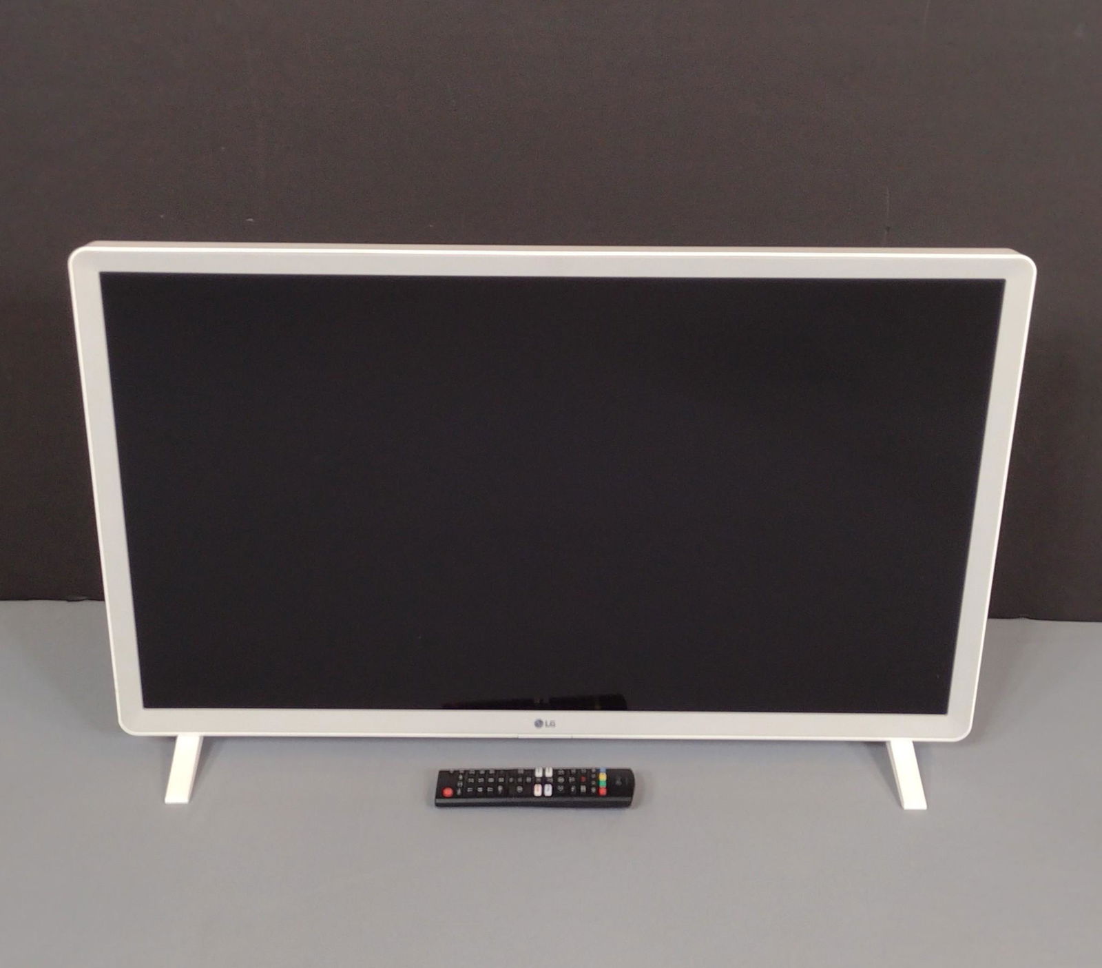 LG 32" LED Smart Tv (1 of 5)