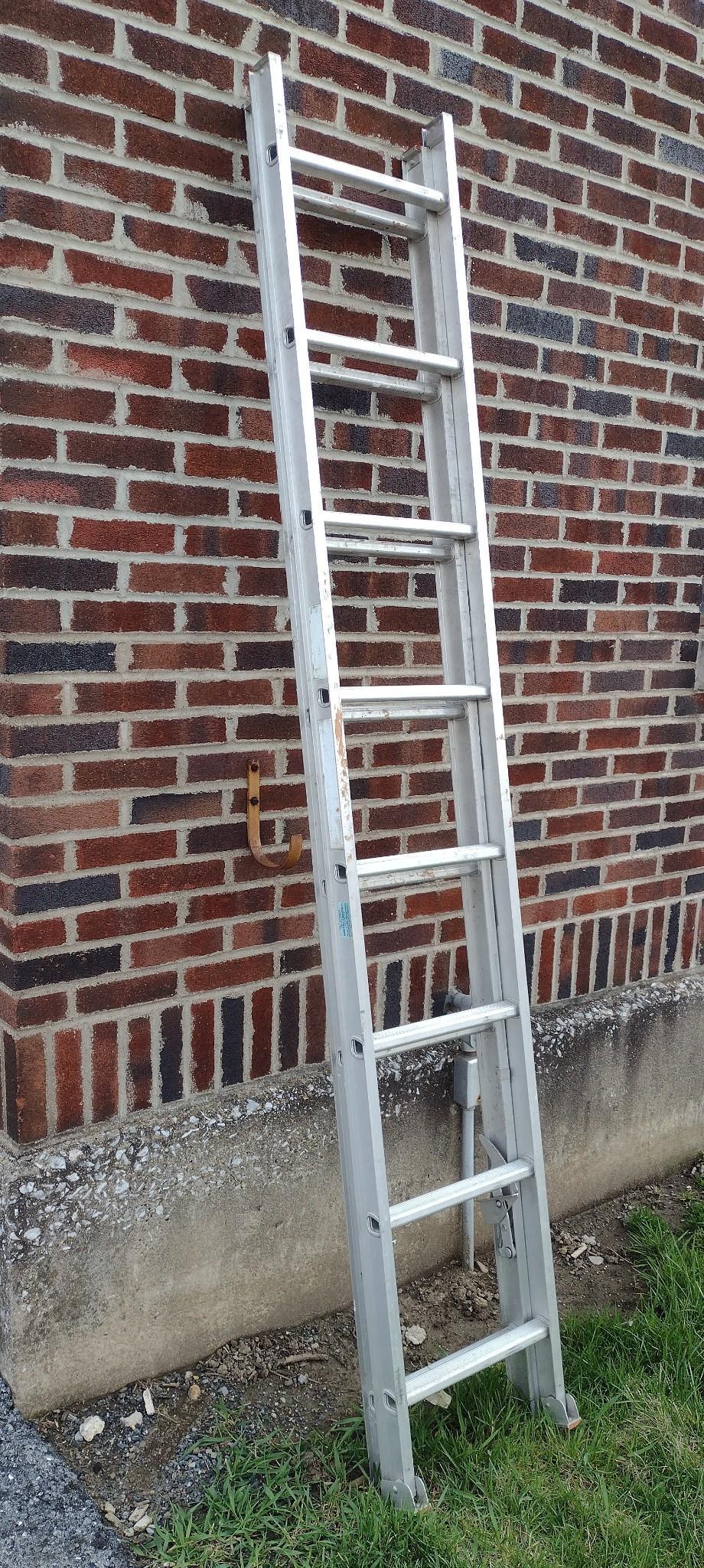 16" Extension Ladder (1 of 4)