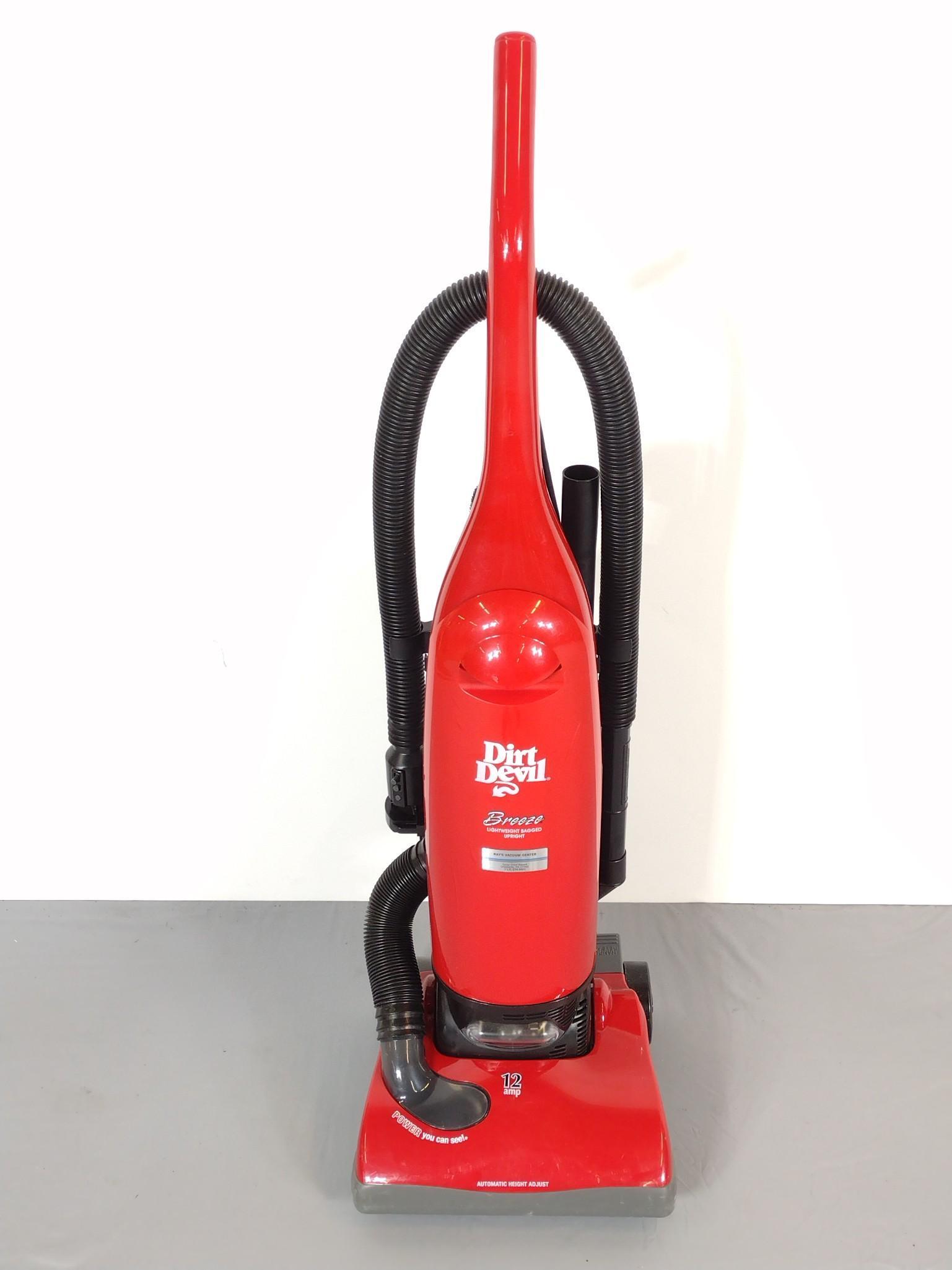 Dirt Devil Breeze Vacuum (1 of 6)