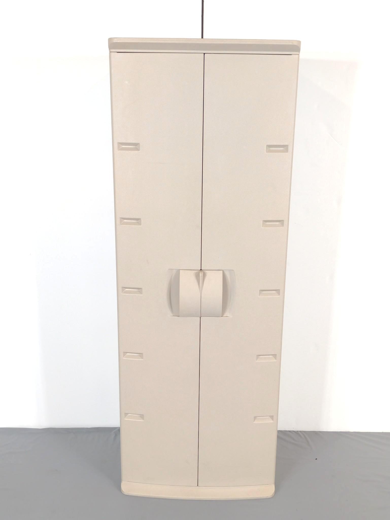 Rubbermaid Storage Cabinet (1 of 7)