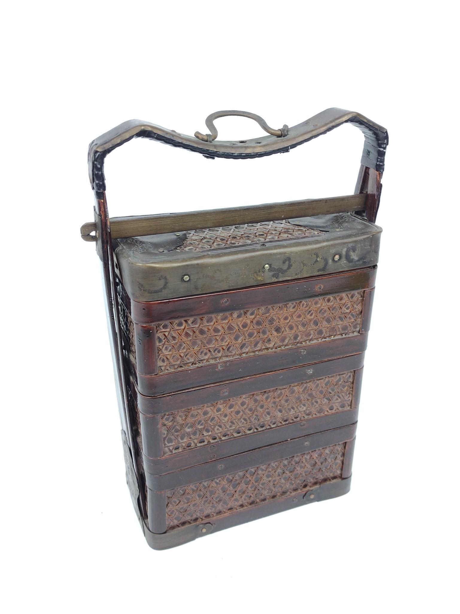 9-1/2" Chinese Wedding Box (1 of 6)