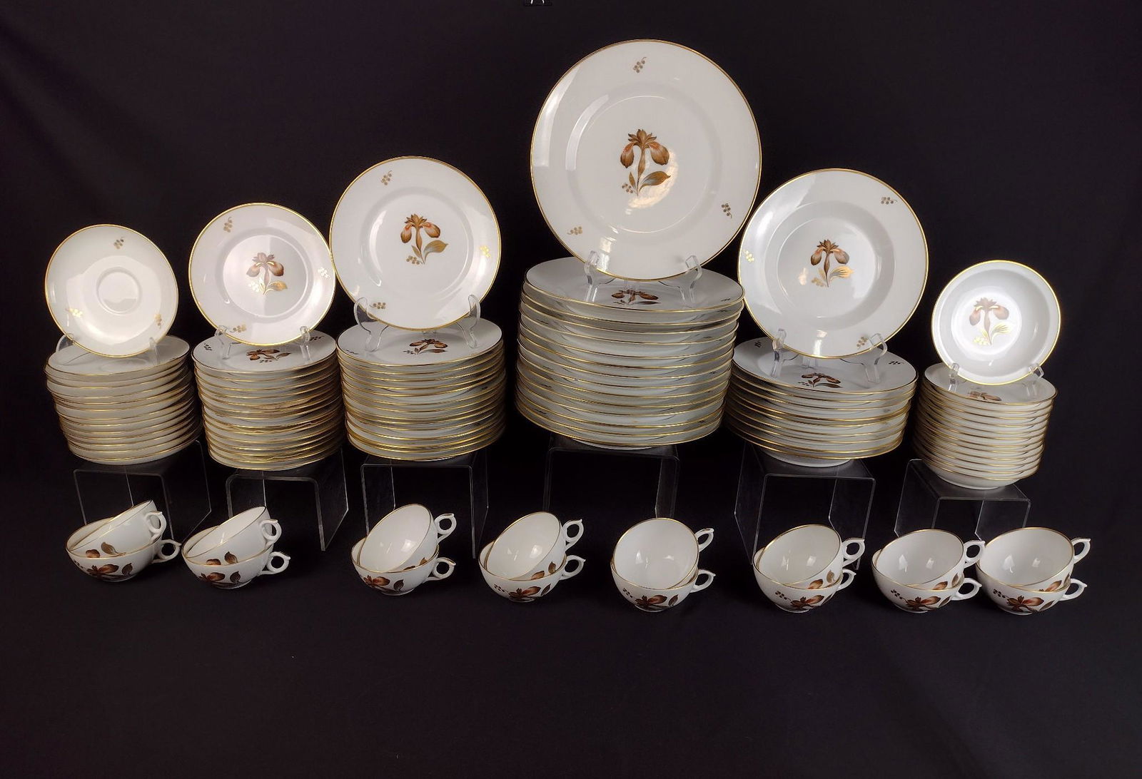 98 Pcs Royal Copenhagen "Royal Iris" Dinnerware (1 of 3)