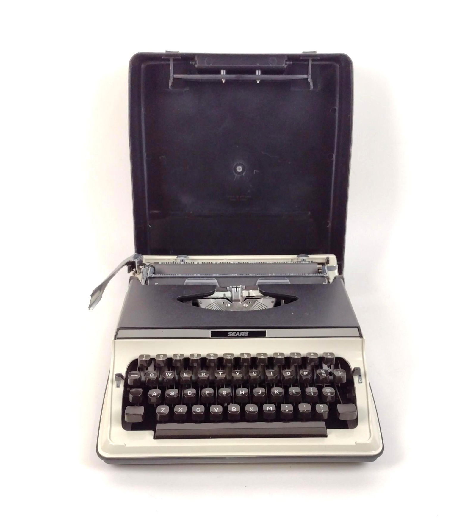Sears Manual Portable Typewriter (1 of 4)