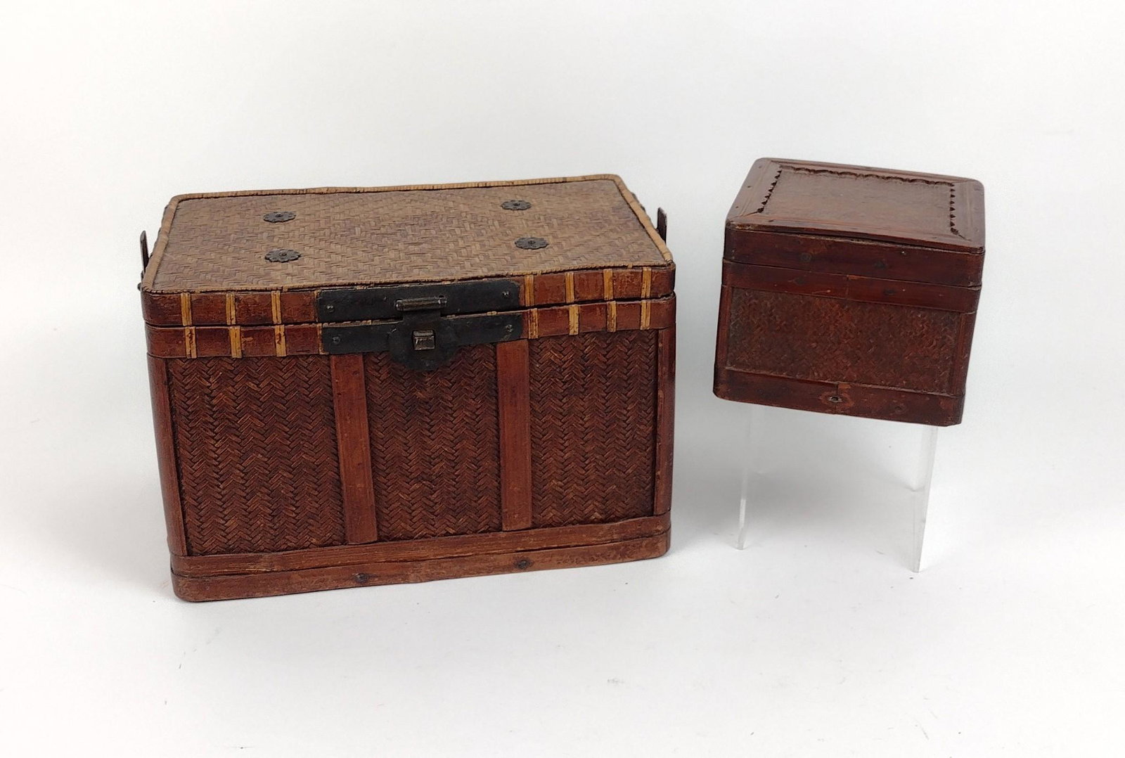 2 Chinese Willow Baskets (1 of 6)