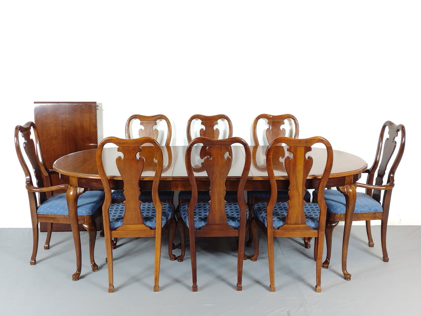 Thomasville Dining Table and Chair Set (1 of 11)