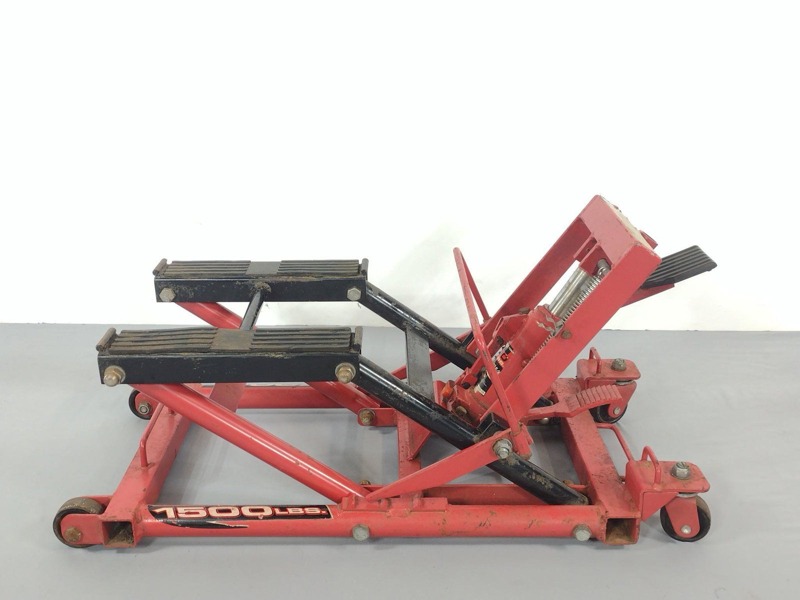 Power built 1500 Lbs Motorcycle ATV Jack (1 of 4)