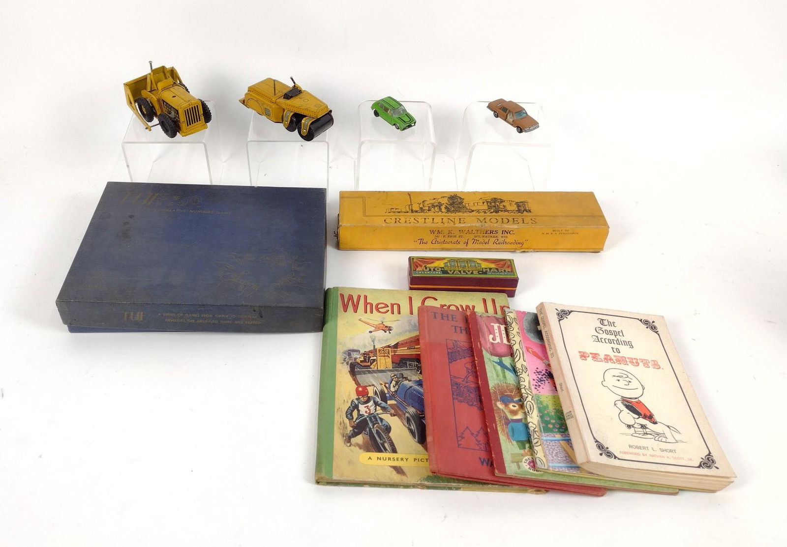 12 Vintage Children Toys & Books (1 of 4)