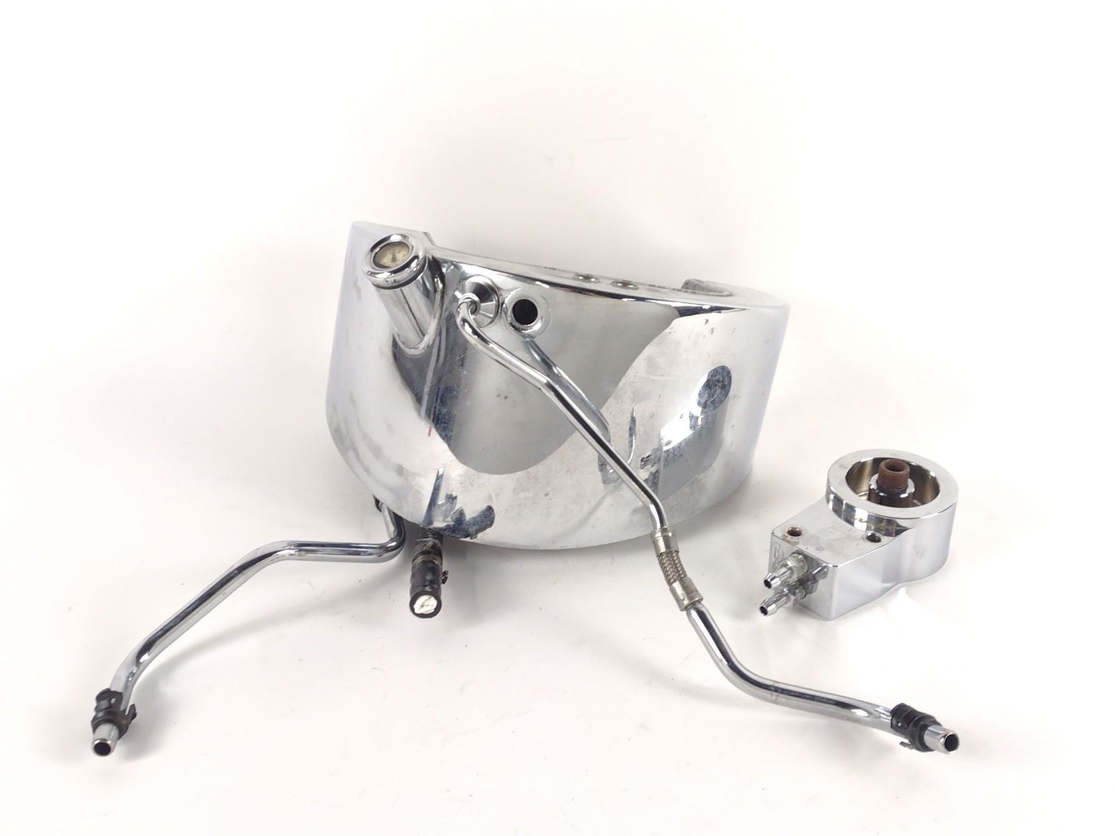 Harley Davidson Horseshoe Gas Tank & Pro 1 Oil Filter Mount (1 of 8)