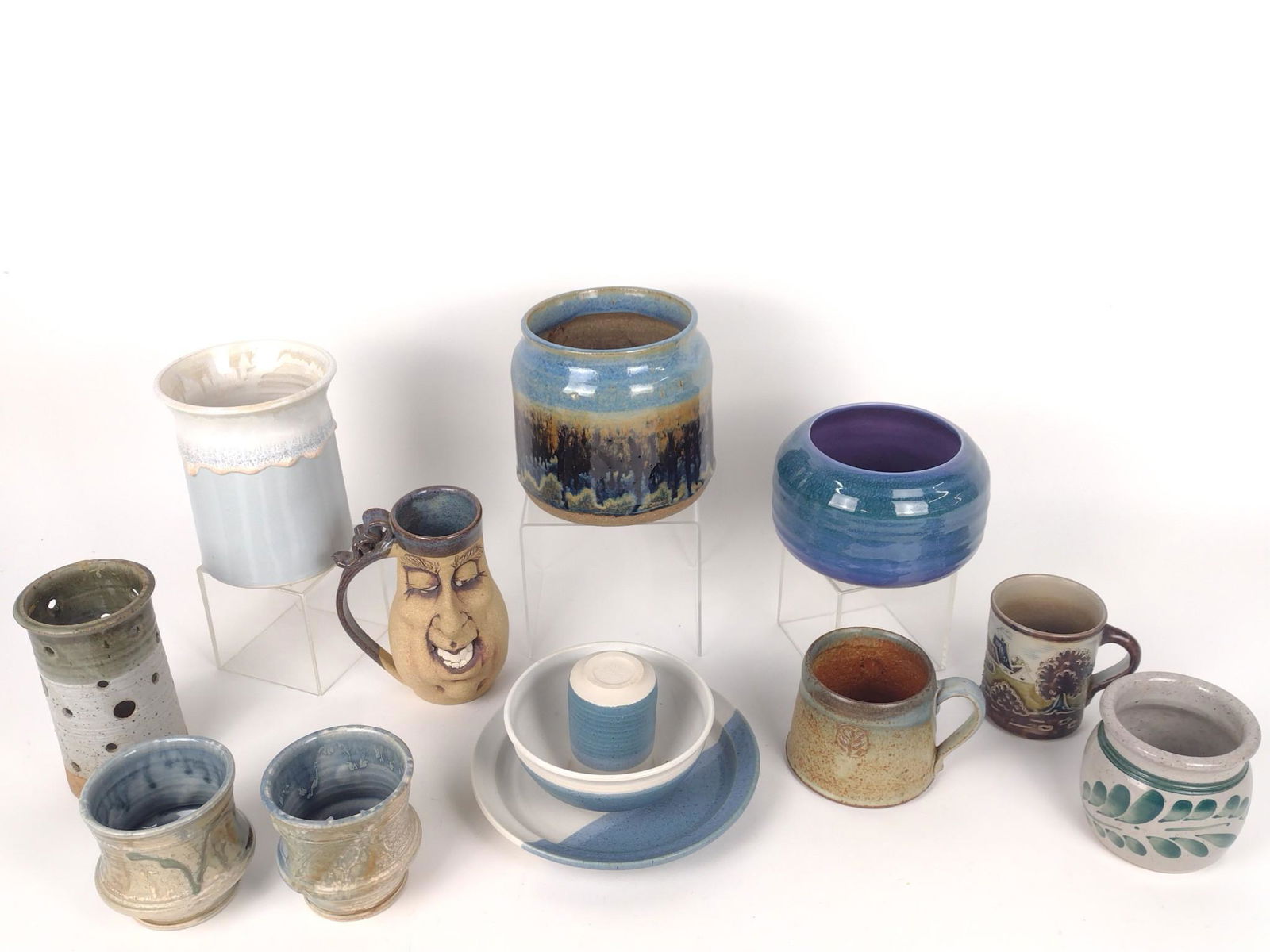 13 Pcs Studio Ceramics Incl Signed (1 of 11)