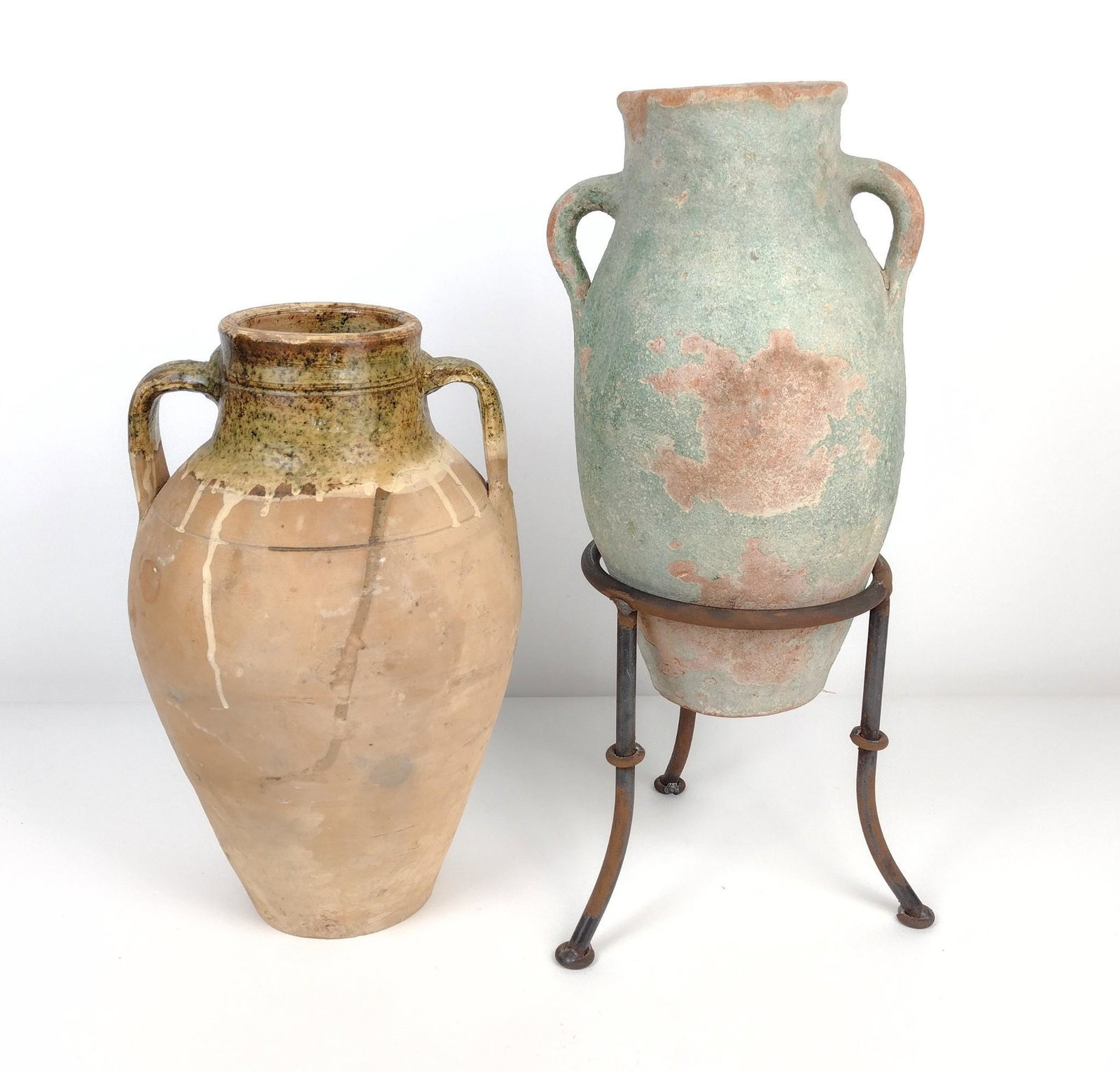 2 Amphoras Handled Vases (1 of 7)