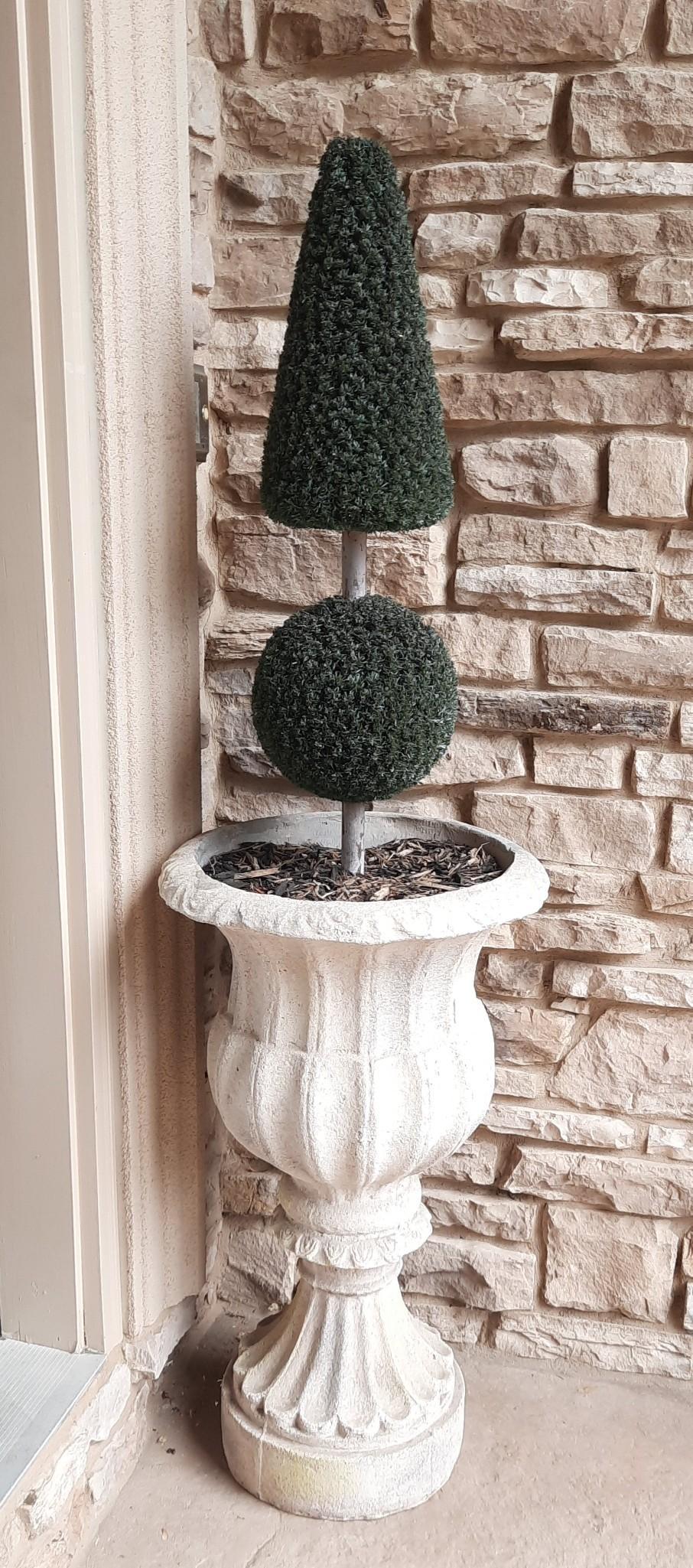 Concrete Planter with Artificial Topiary (1 of 1)