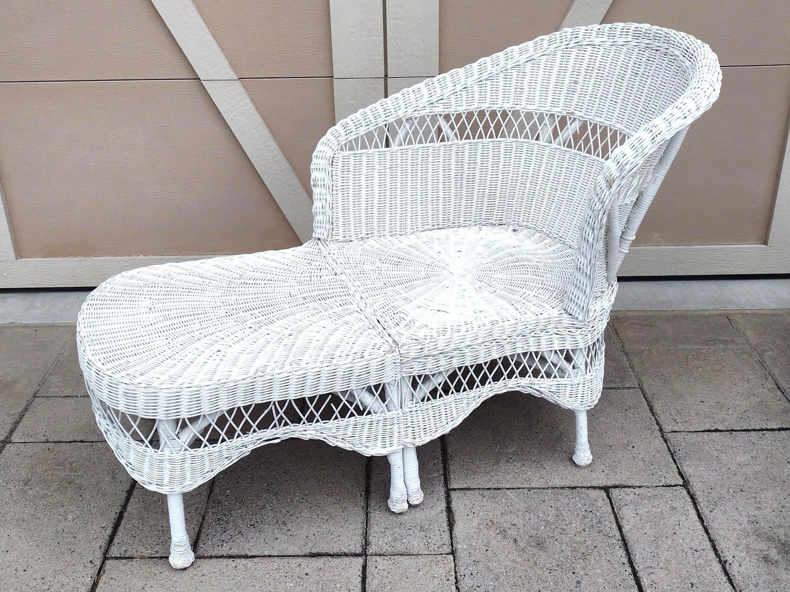 White Wicker Lounge Chair (1 of 5)