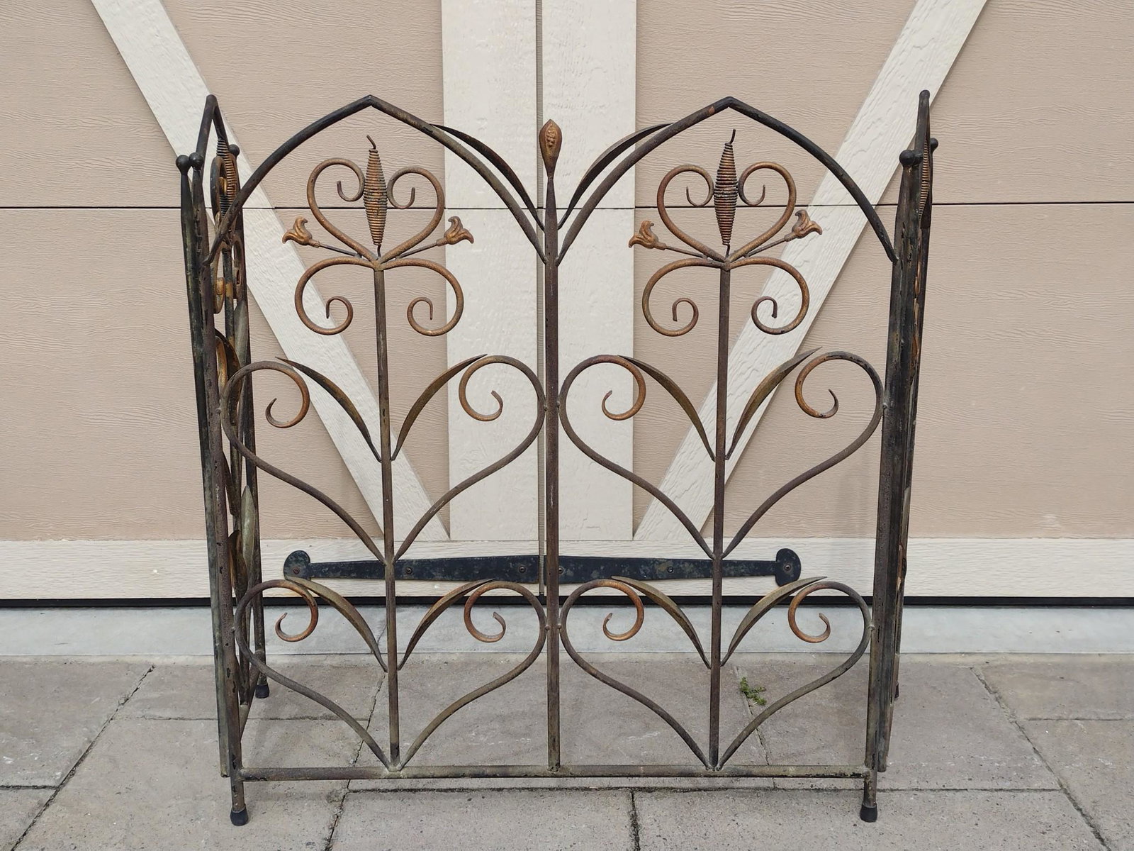 Metal Fire Screen: 31" wide X 12" deep X 30-1/4" high. Has some finish loss. MG. IMPORTANT: Before bidding, please read the terms and conditions. When you registered for the auction you agreed to these terms and will be