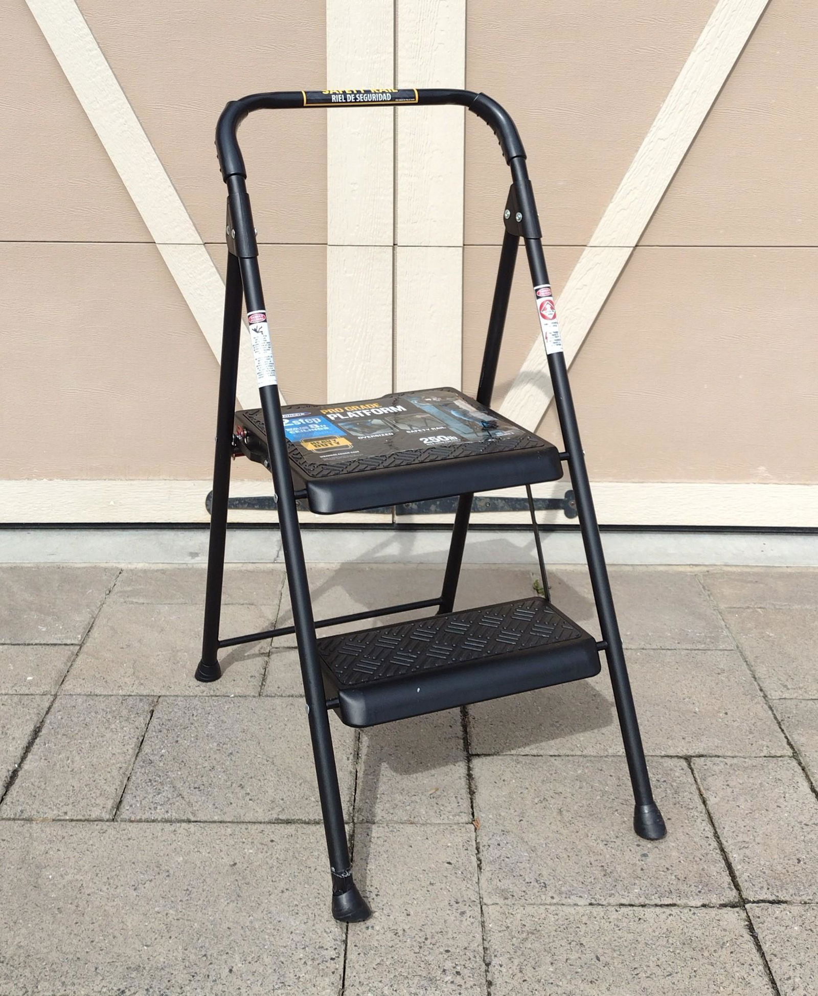 Werner Pro Grade Platform: 18-1/2" wide X 27" Deep X 38-1/2" High. Model S322PR-4. 250 lbs max loaf. MG. IMPORTANT: Before bidding, please read the terms and conditions. When you registered for the auction you agreed to these t