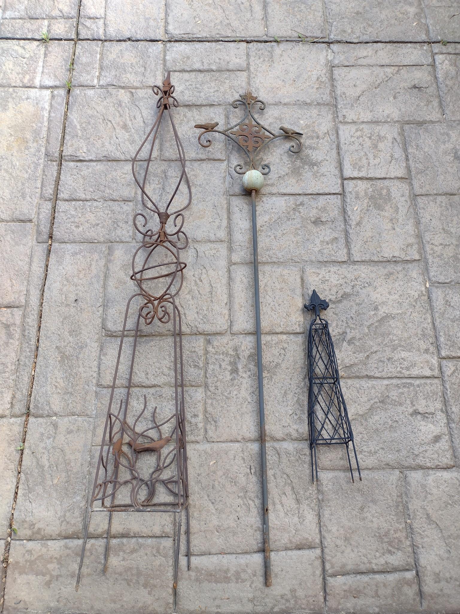 3 Metal Garden Ornaments incl Cross (1 of 8)
