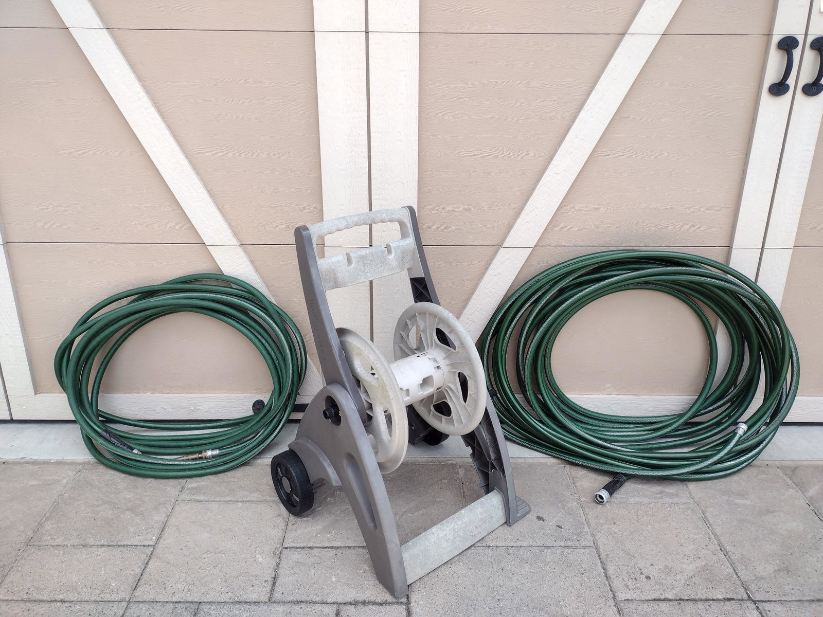Hose Mobile Reel With Two Hoses (1 of 4)