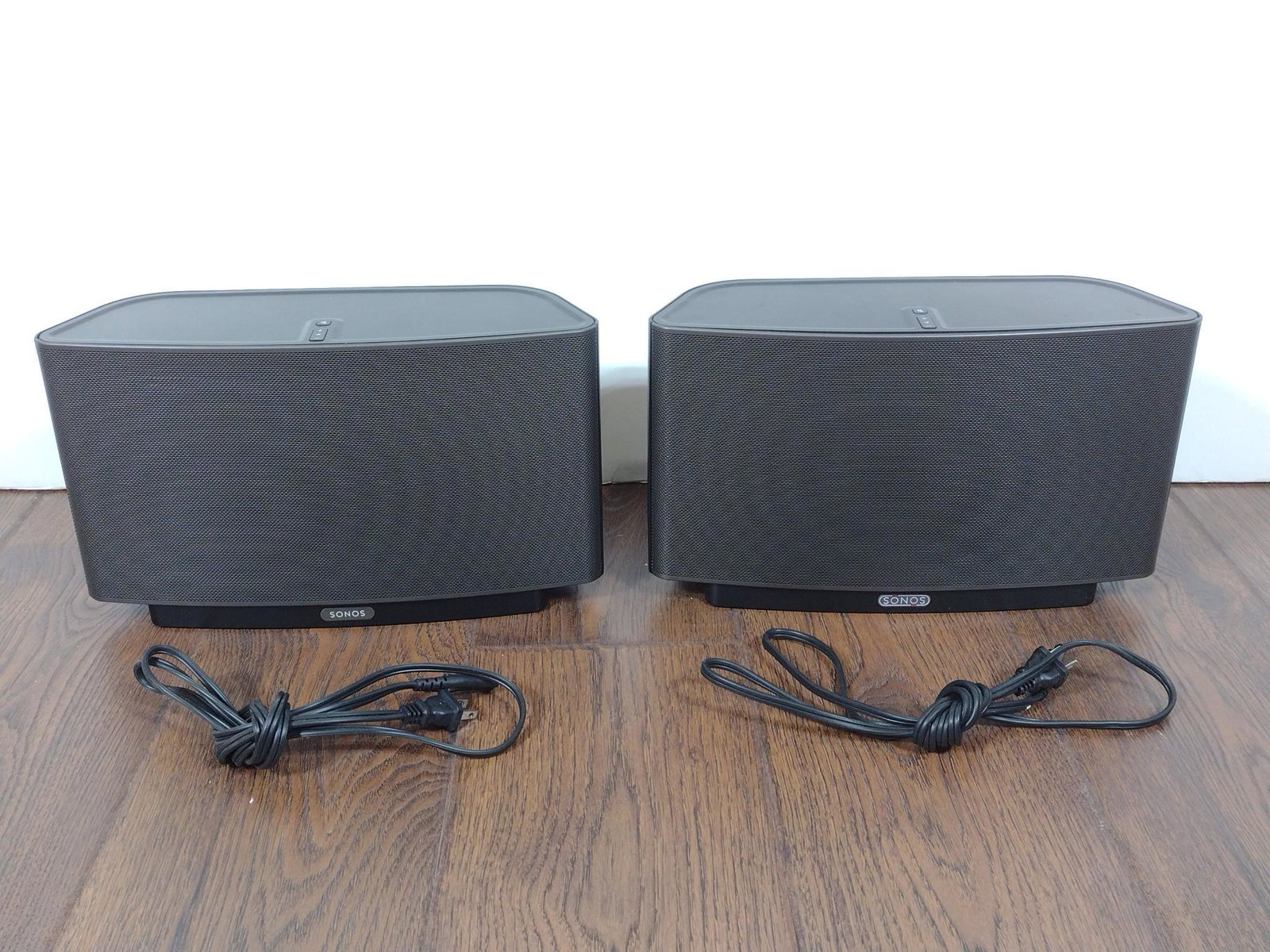 Pair Sonos Play5 Wireless Speakers (1 of 4)
