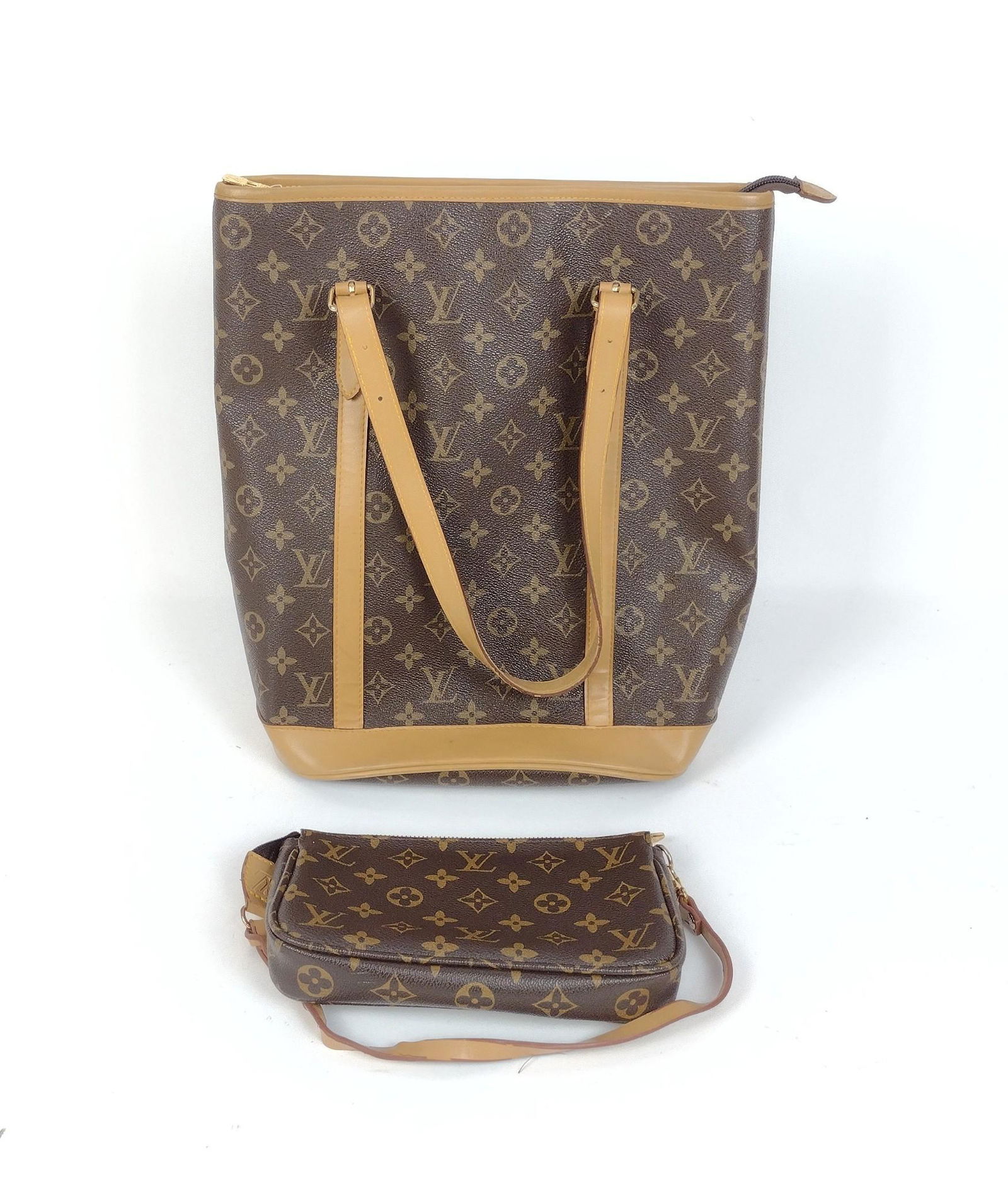 2 Louis Vuitton Style Bags incl Bucket (1 of 3)