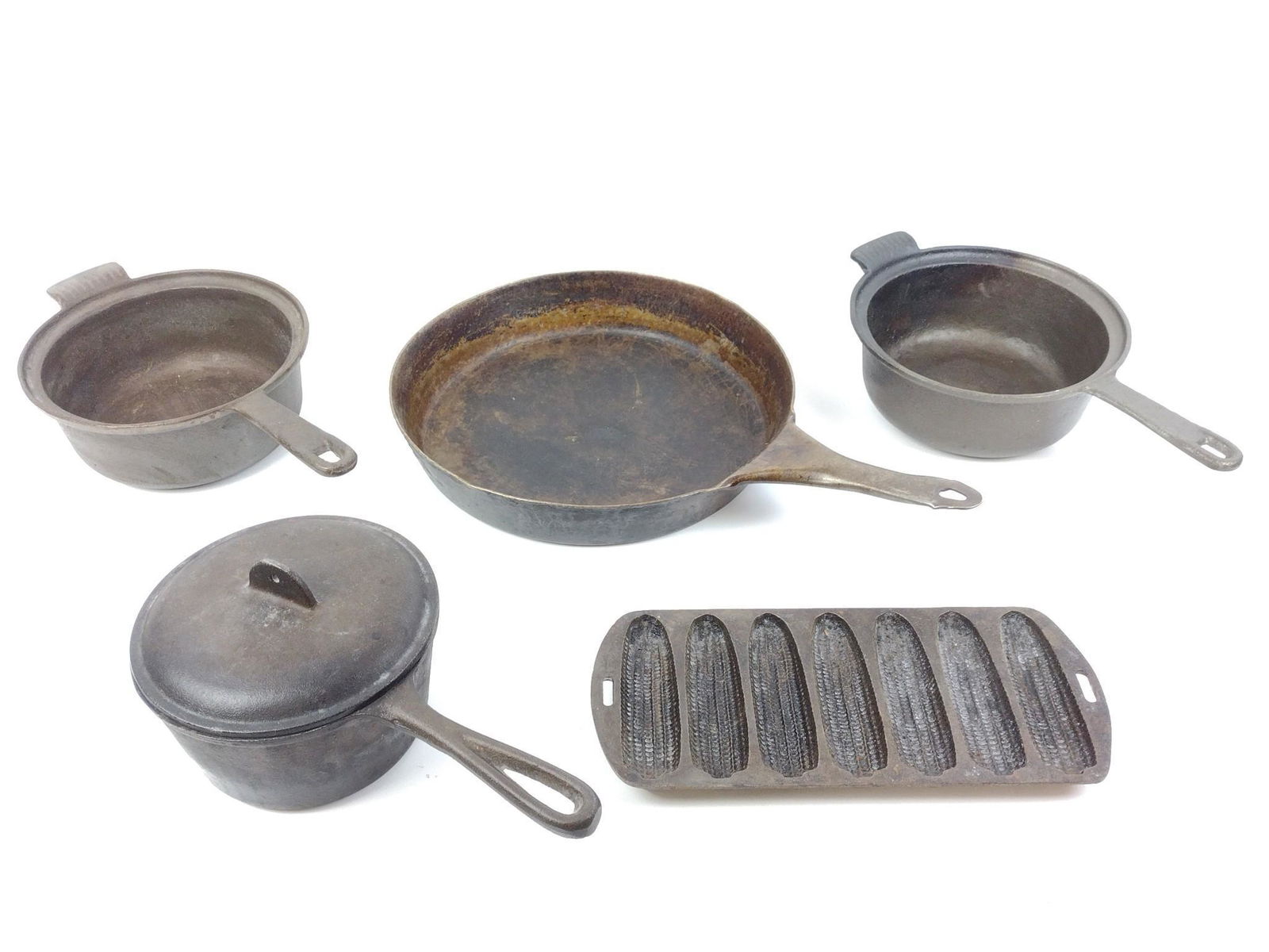 5 Pcs Cast Iron Cookware Incl Cornbread Mold (1 of 7)