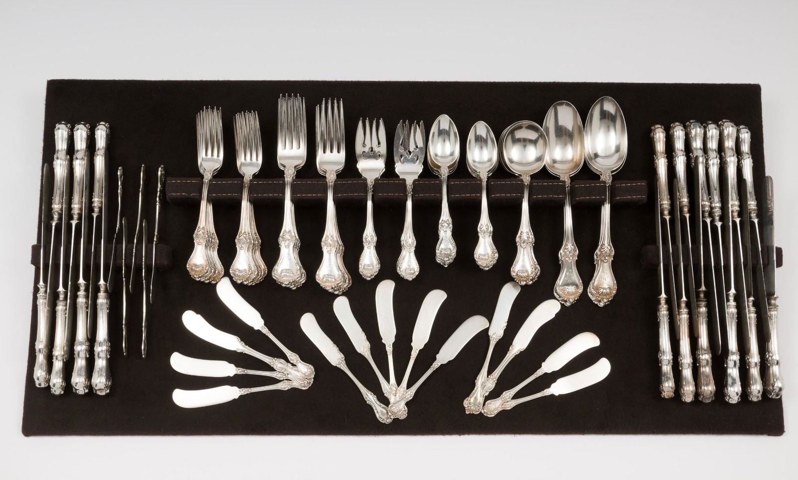 89 Pc. Wallace Corinthian Sterling Flatware Service (1 of 6)