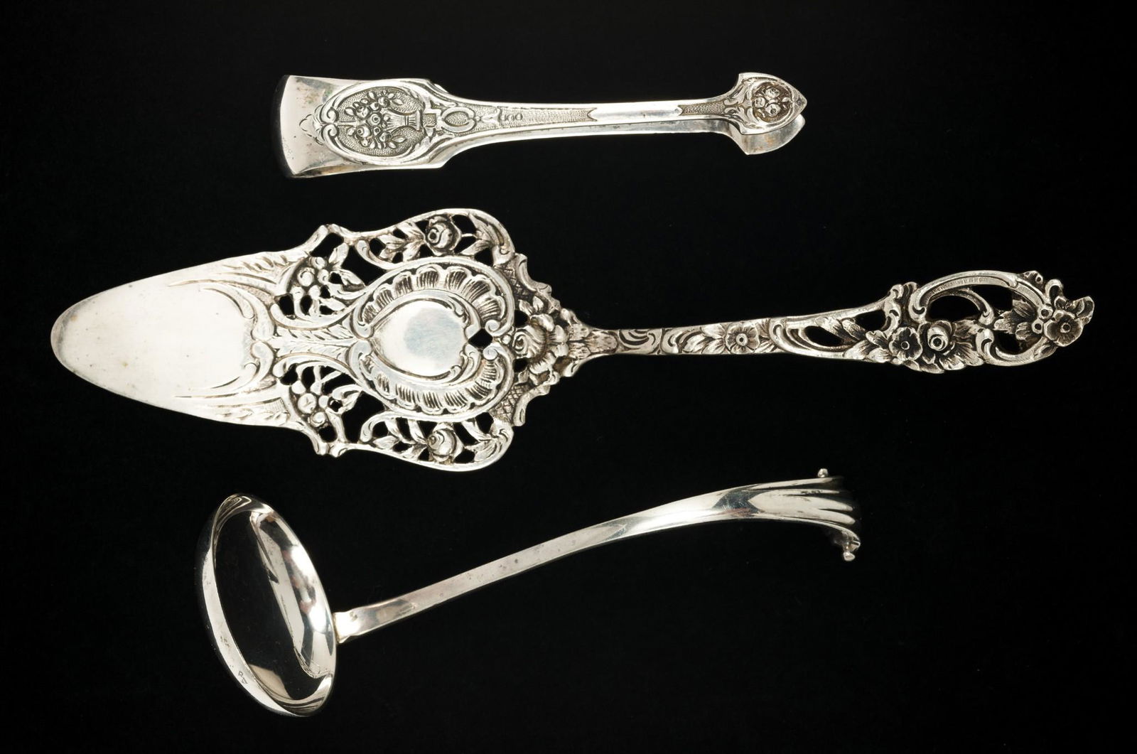 3 Sterling Utensils Incl. Ladle, Tongs & Cake Knife (1 of 8)