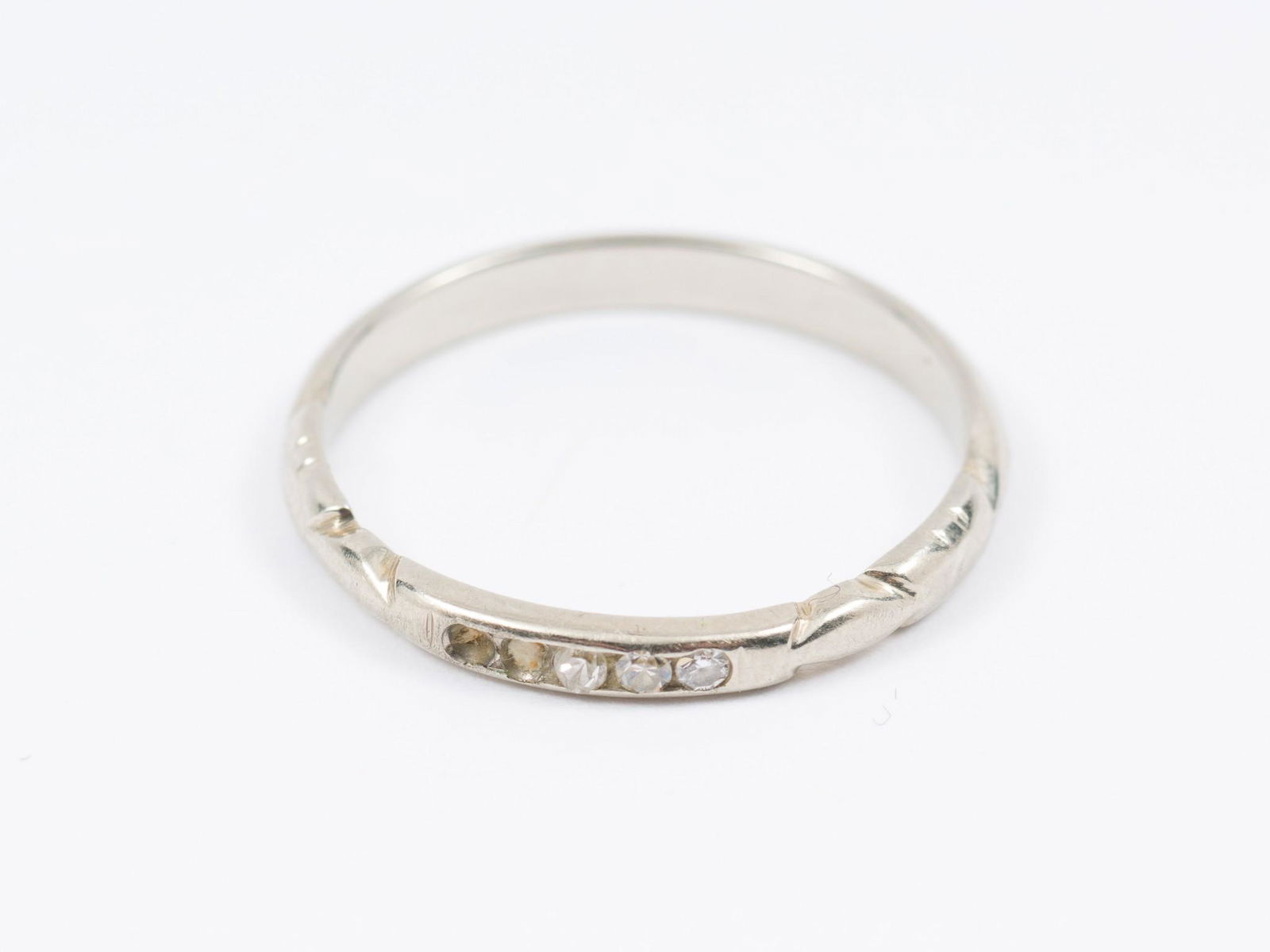 18K White Gold and Diamond Ring (1 of 4)