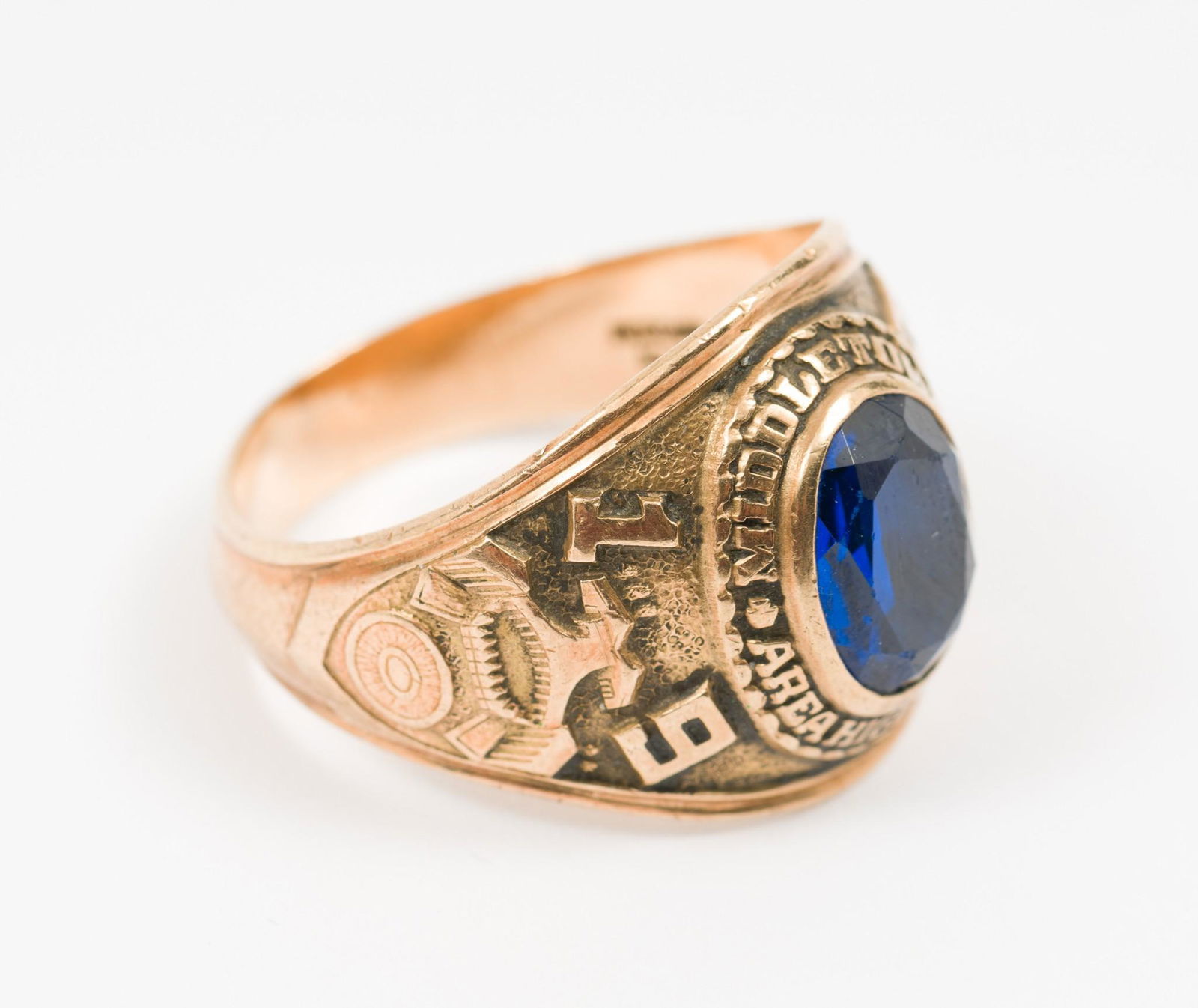 10K Gold Morgans 1969 Middletown Area School Class Ring (1 of 5)