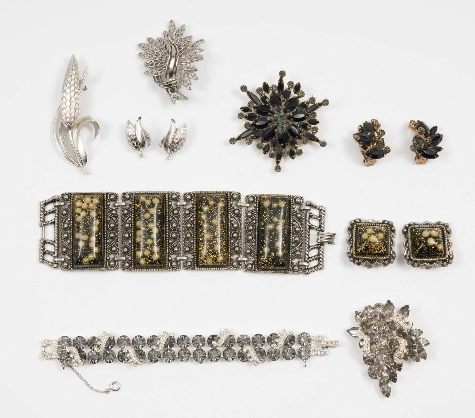 12 Pcs Costume Jewelry (1 of 8)