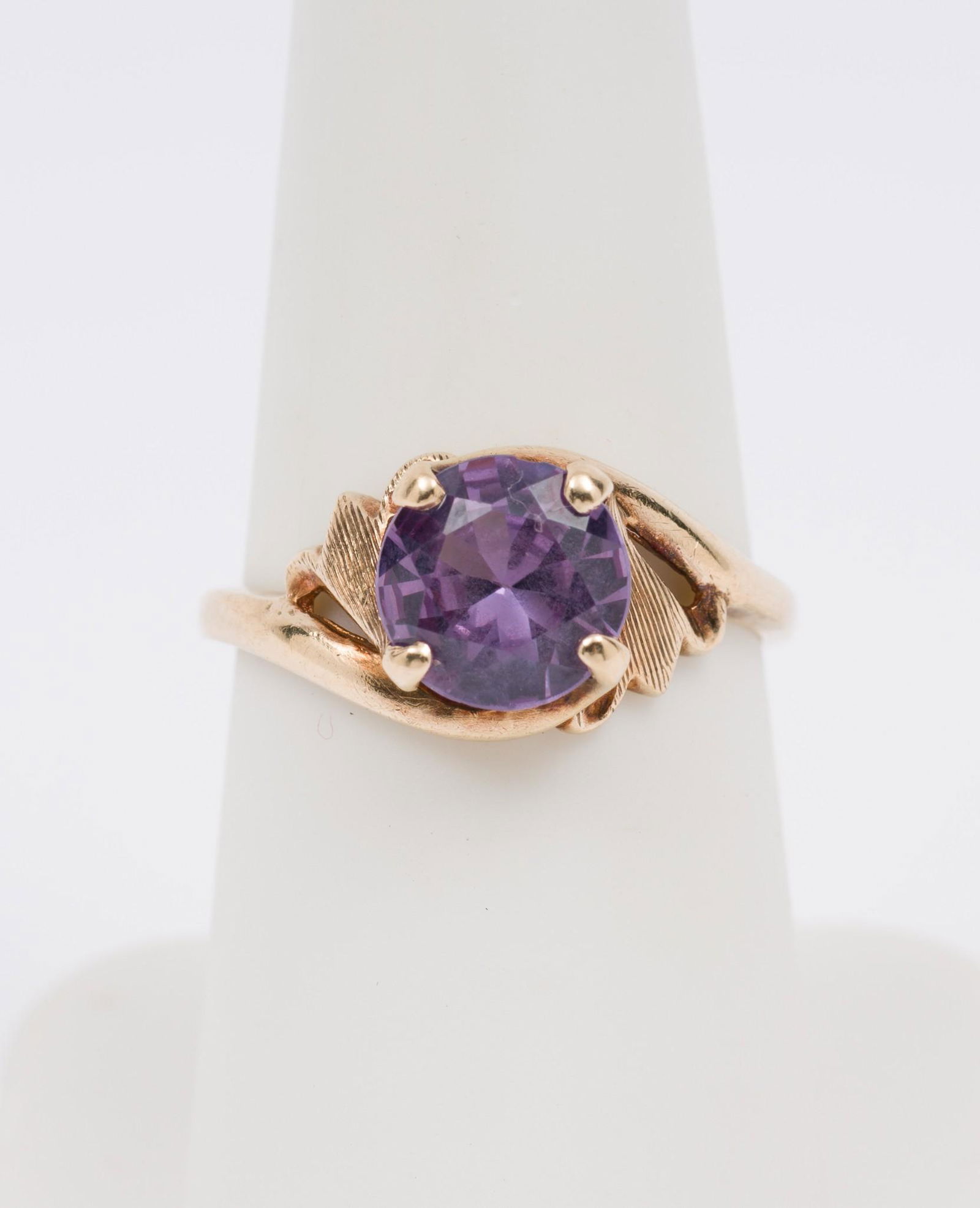 10K Gold and Color-Change Sapphire Ring (1 of 4)
