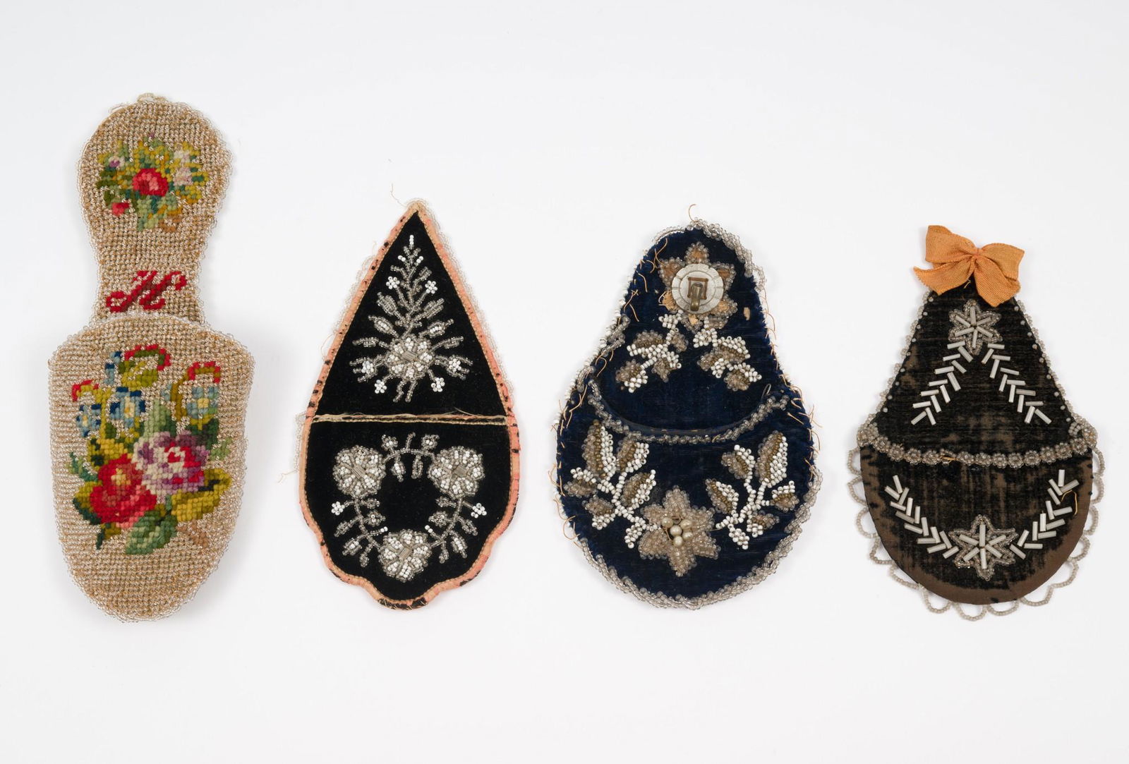 4 Victorian Beaded Wall Pockets (1 of 9)