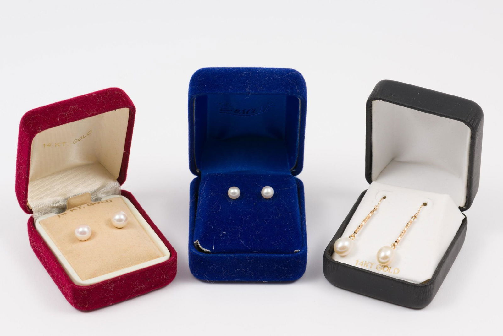 3 Pairs of Pearl Earrings (1 of 7)