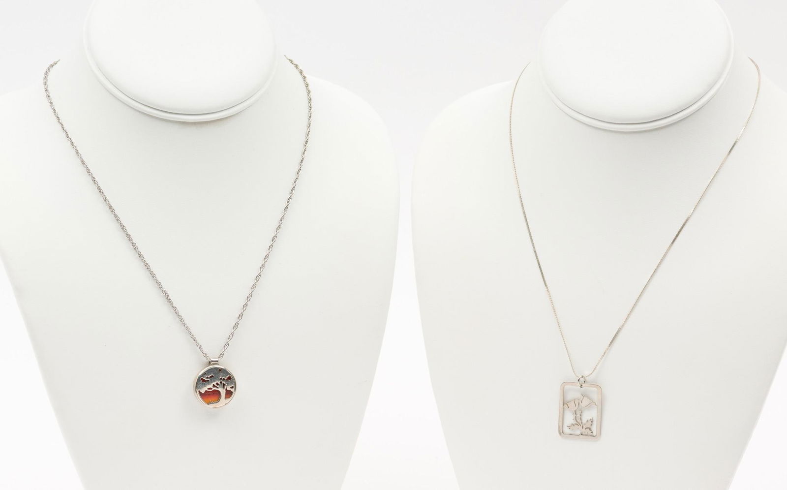 2 Pendant Necklaces (1 of 7)