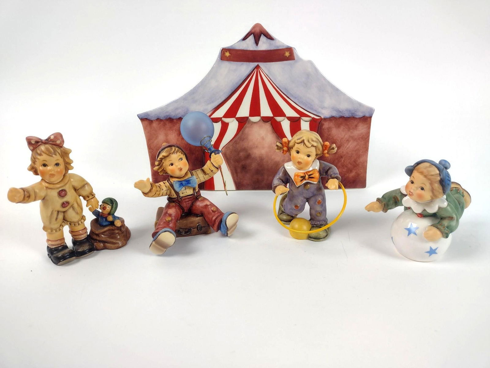 5 Pc Hummel "Clowning Around" Set (1 of 7)