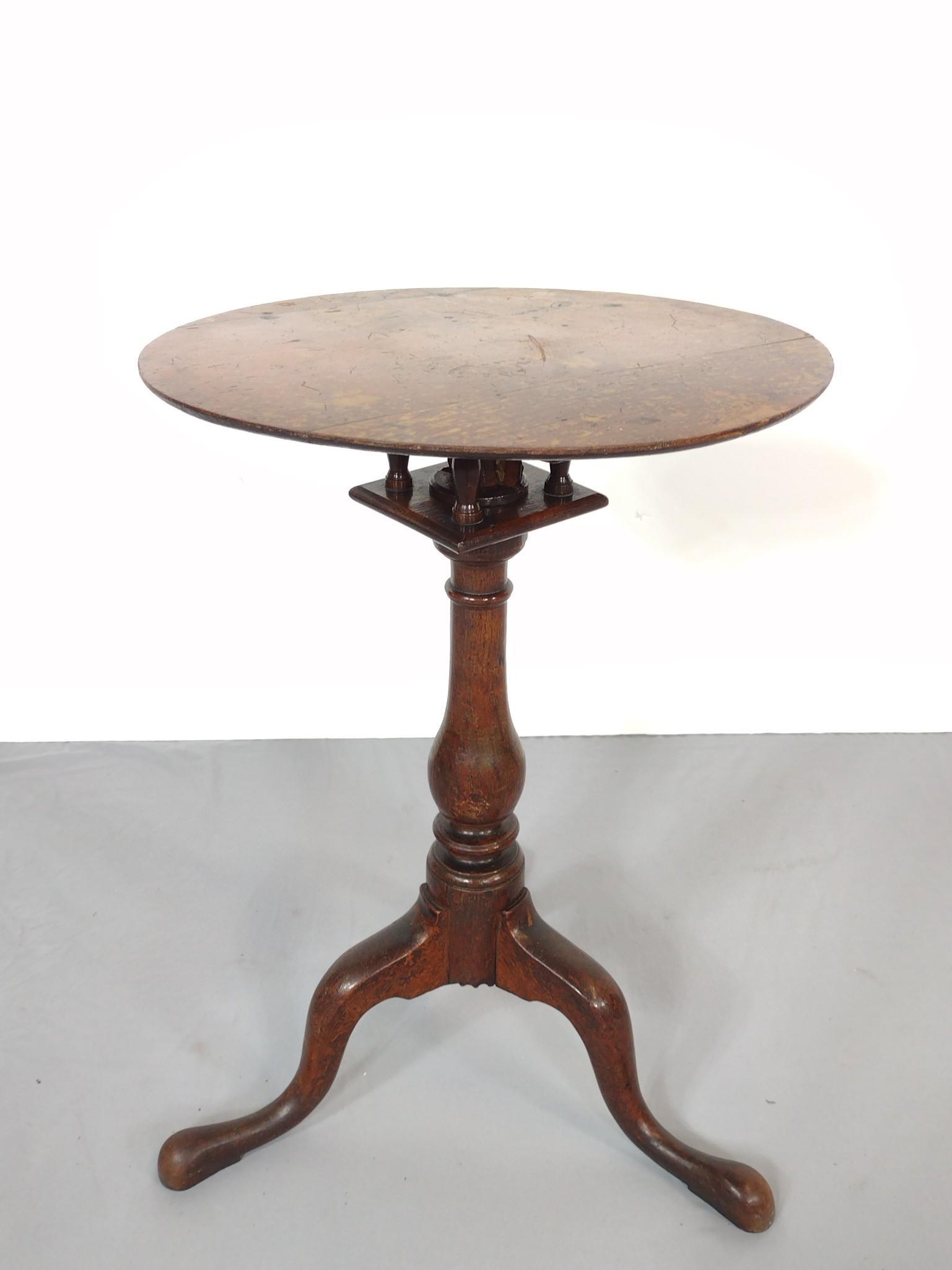 Queen Ann Tilt Top Candle Stand (1 of 7)