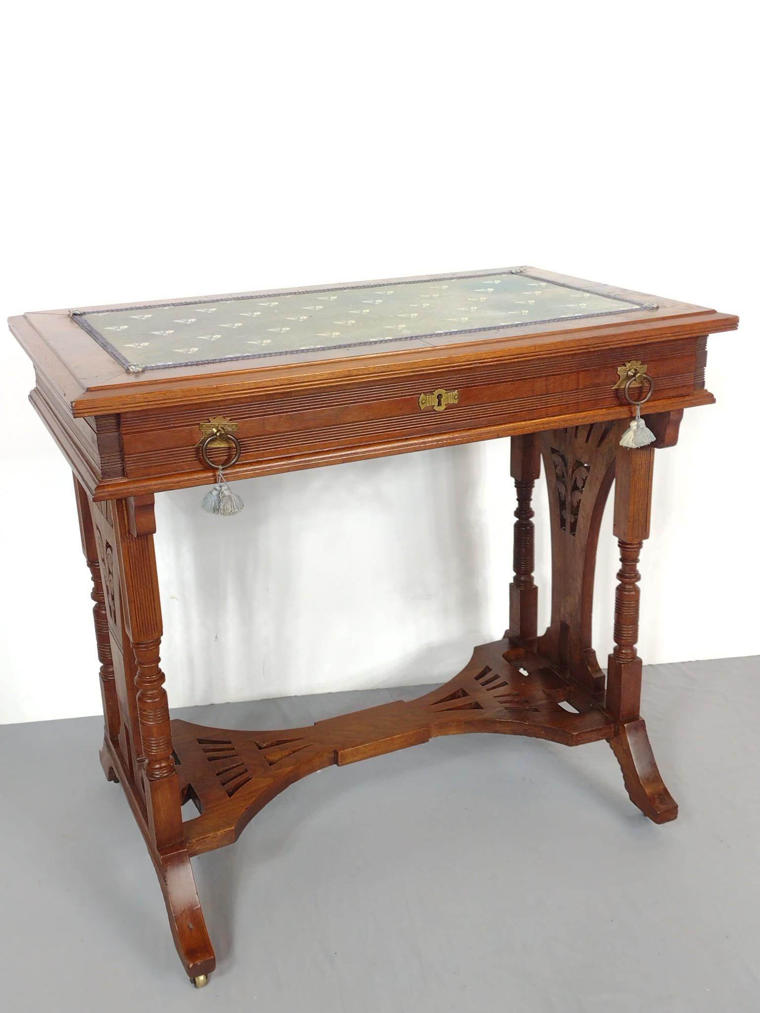 Carved Single Drawer Desk (1 of 7)