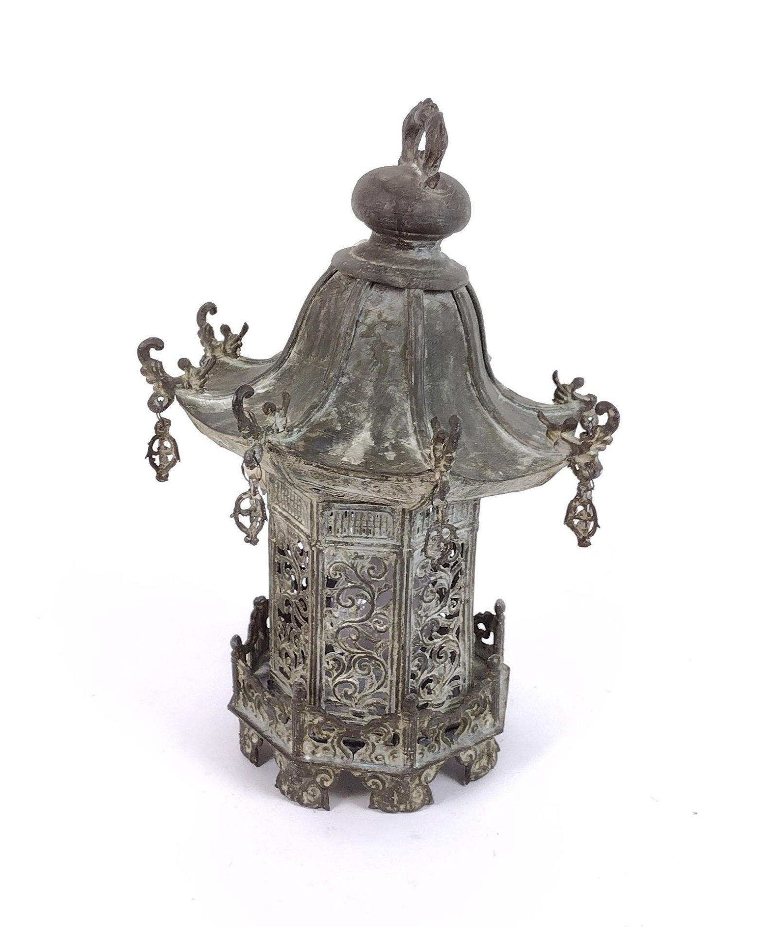Bronze Lantern: Working. 8-1/2" diameter X 13-1/2" high. Some bends in metal to the side. MEG IMPORTANT: Before bidding, please read the terms and conditions. When you registered for the auction you agreed to these t