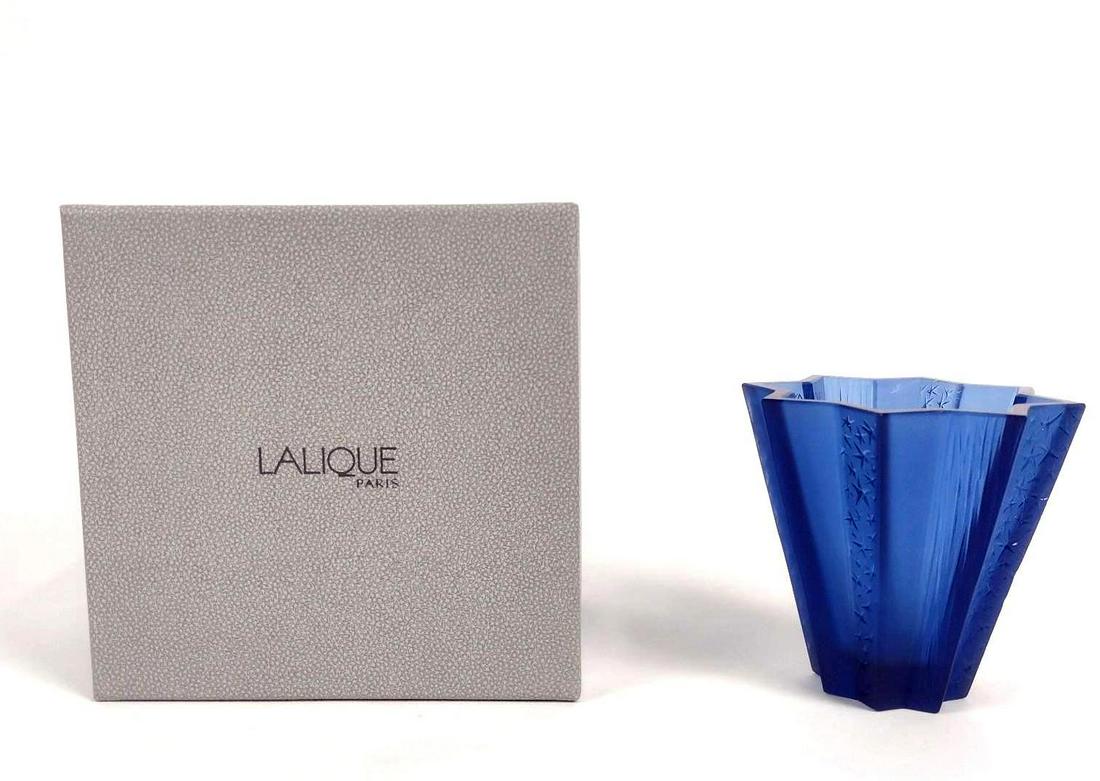 Lalique Stella Sapphire Blue Star Vase: Original box included. 4-1/4" diameter X 4-1/4" high. EL From the estate of Robert Harman. IMPORTANT: Before bidding, please read the terms and conditions. When you registered for the auction you agre