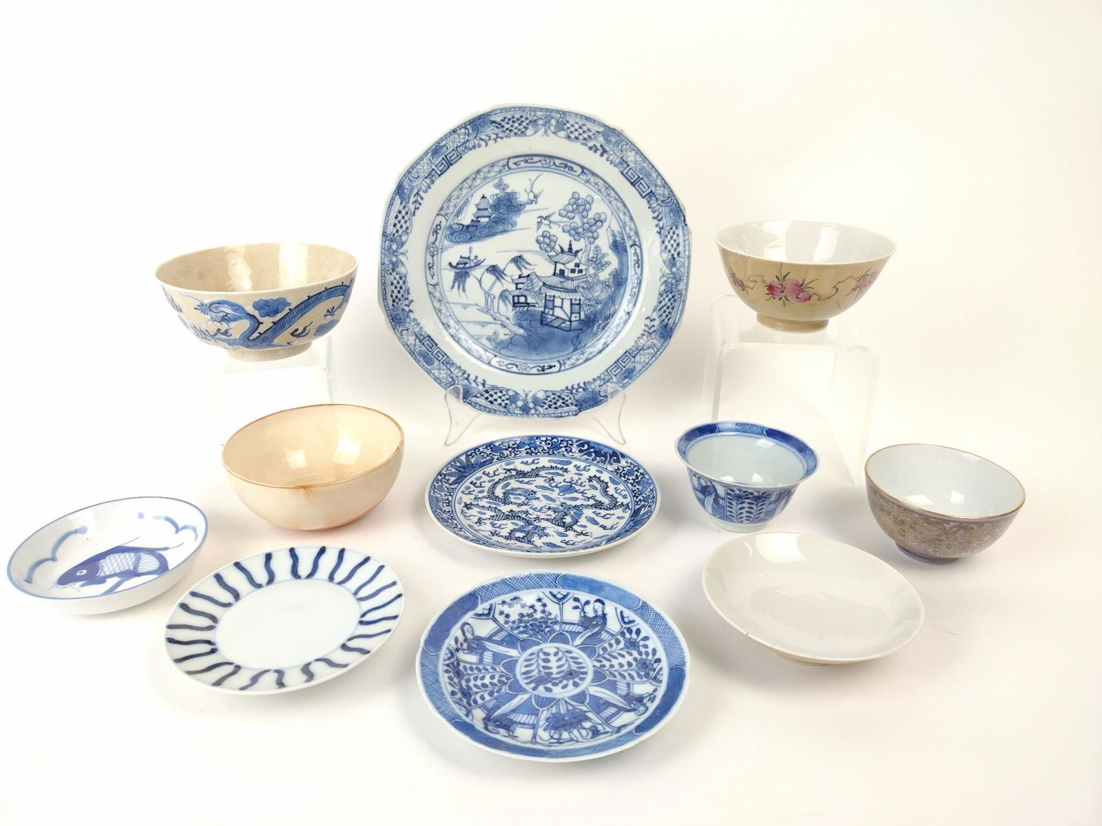11 Pcs Chinese Ceramics (1 of 6)