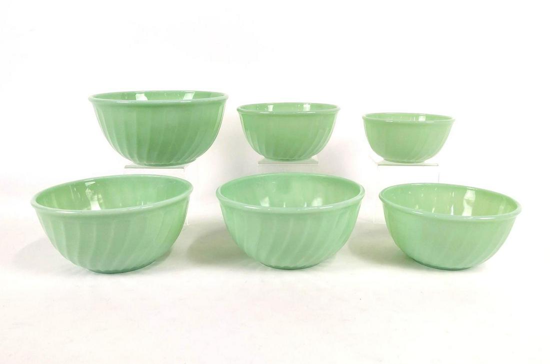 6 Fire King Nesting Bowls (1 of 3)