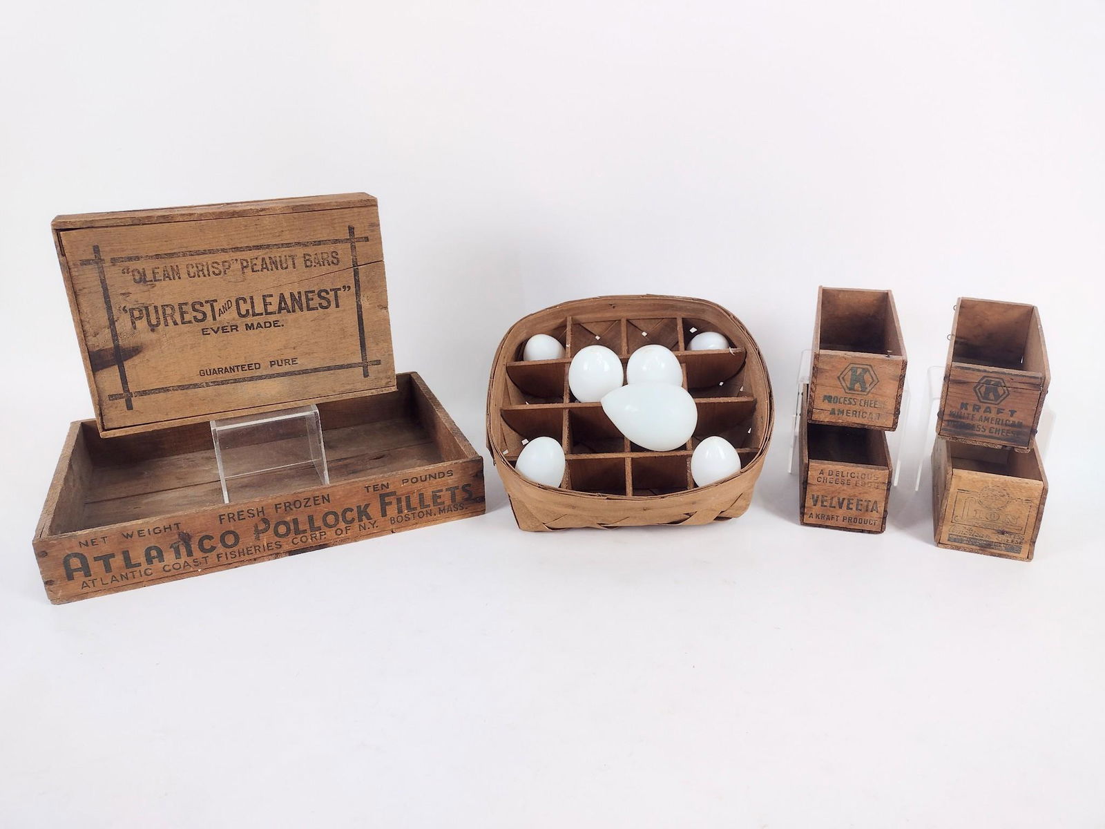 Advertising Boxes, Egg Basket + Glass Eggs (1 of 4)