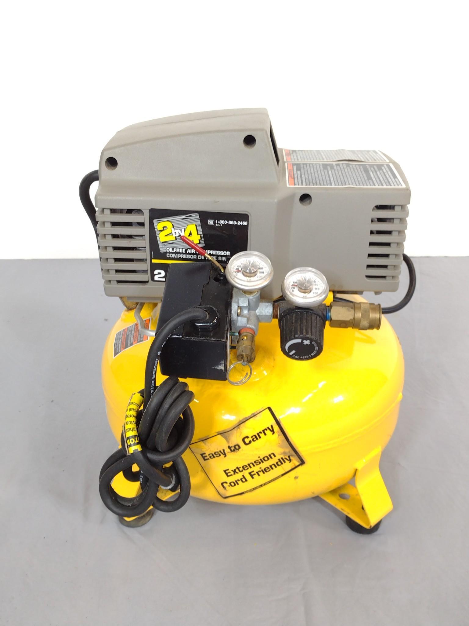 DeVilbiss 4 Gallon Air Compressor (1 of 6)